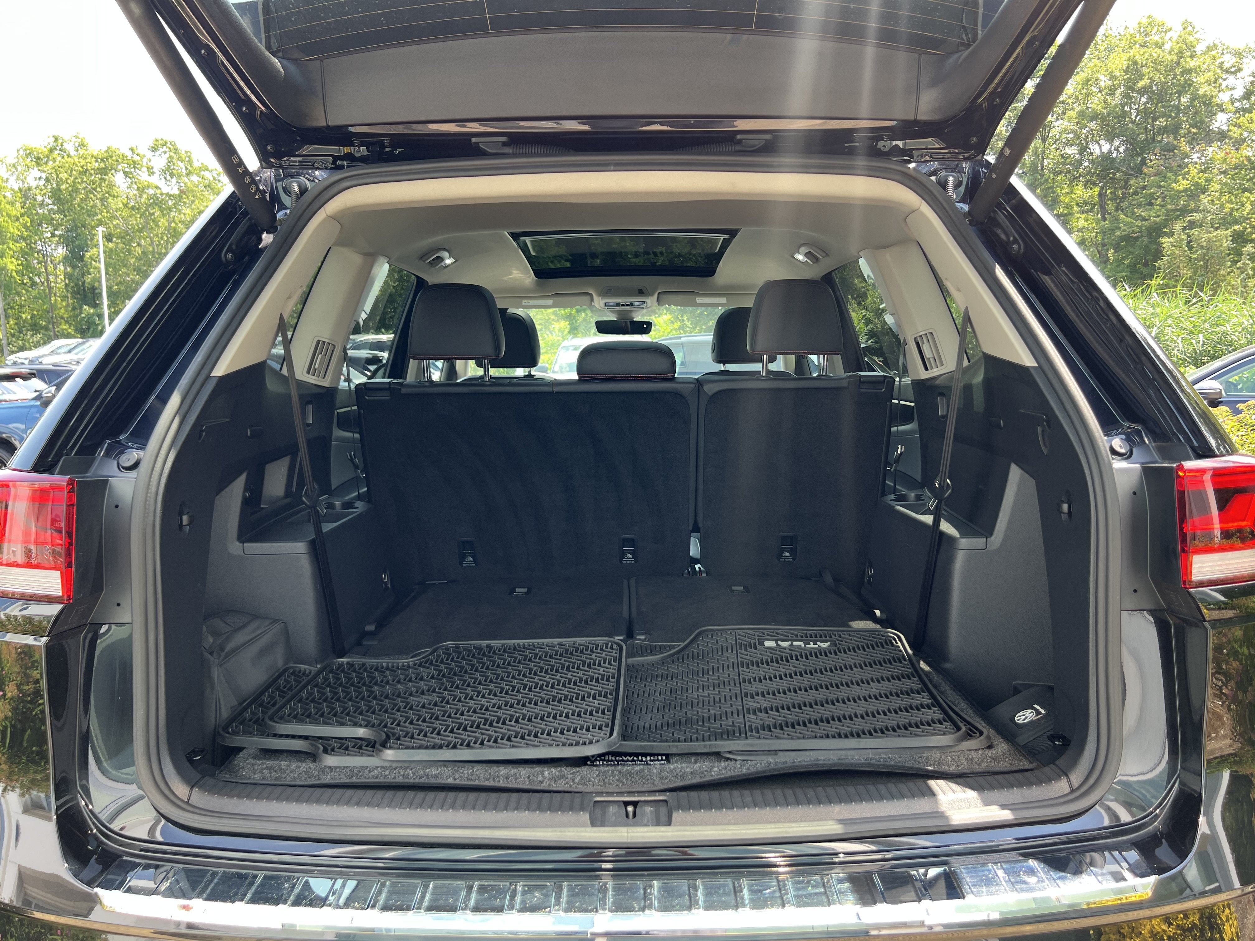 2025 Volkswagen Atlas 2.0T Peak Edition