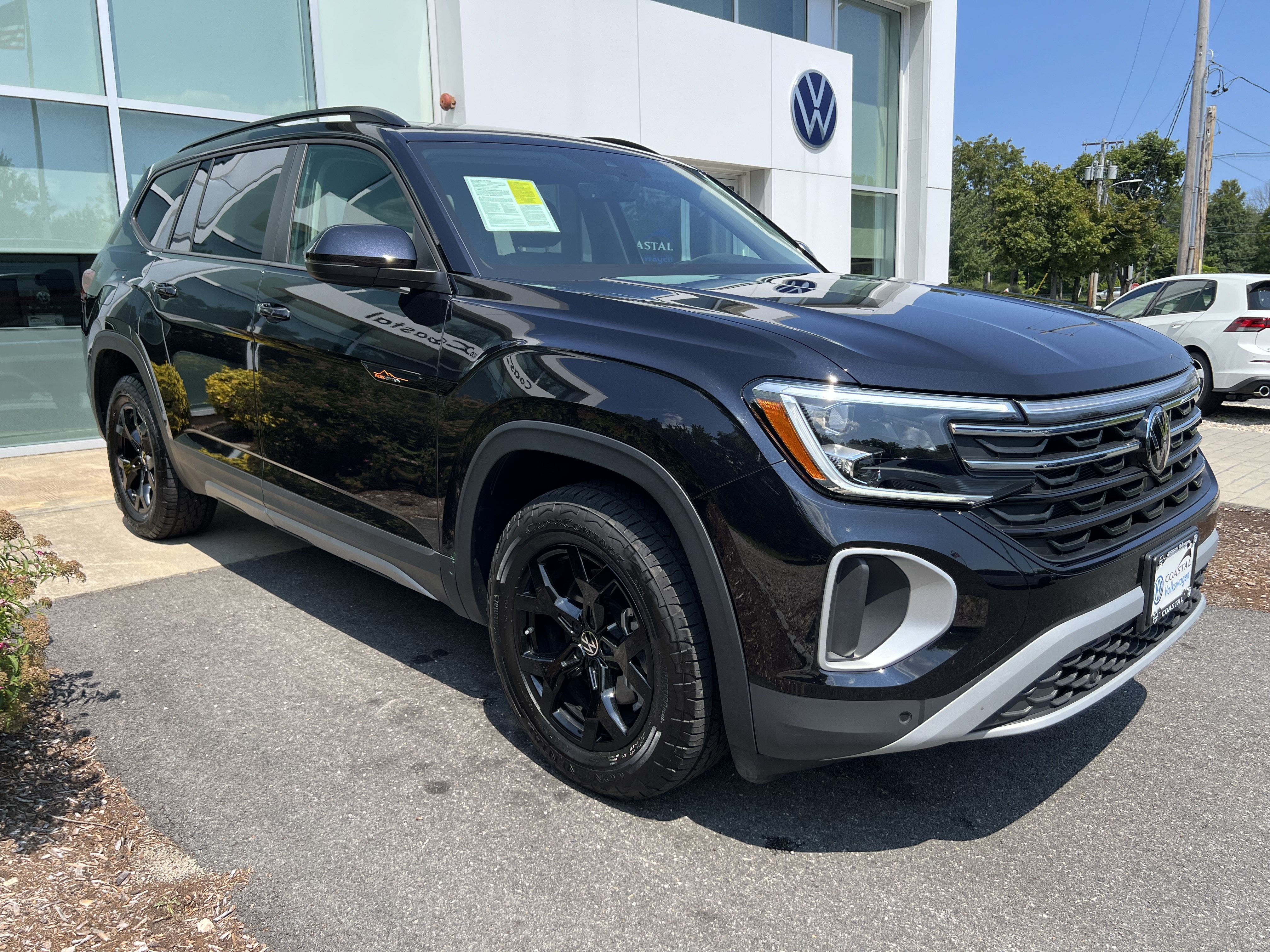 2025 Volkswagen Atlas 2.0T Peak Edition