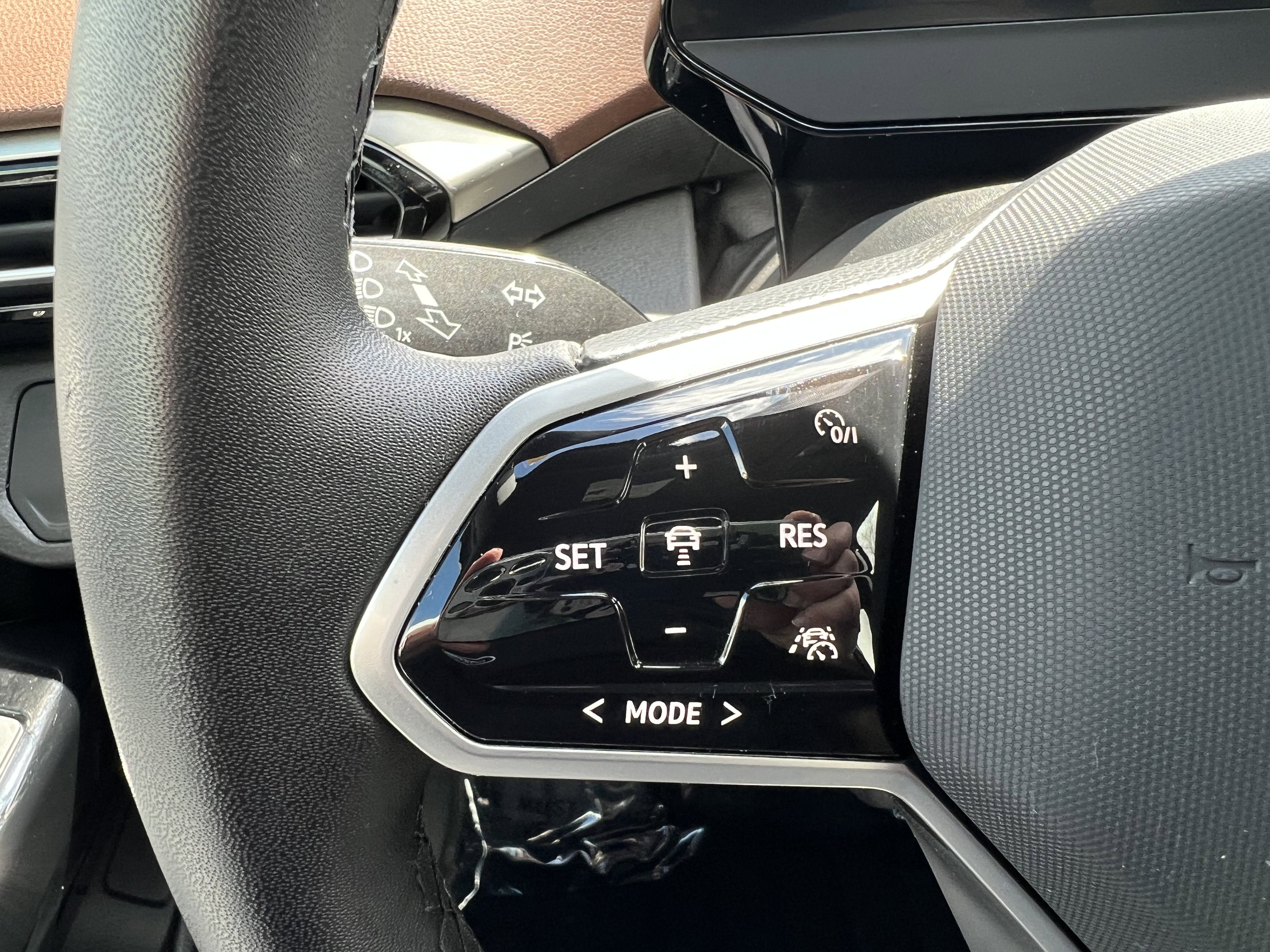 2023 Volkswagen ID.4 Pro