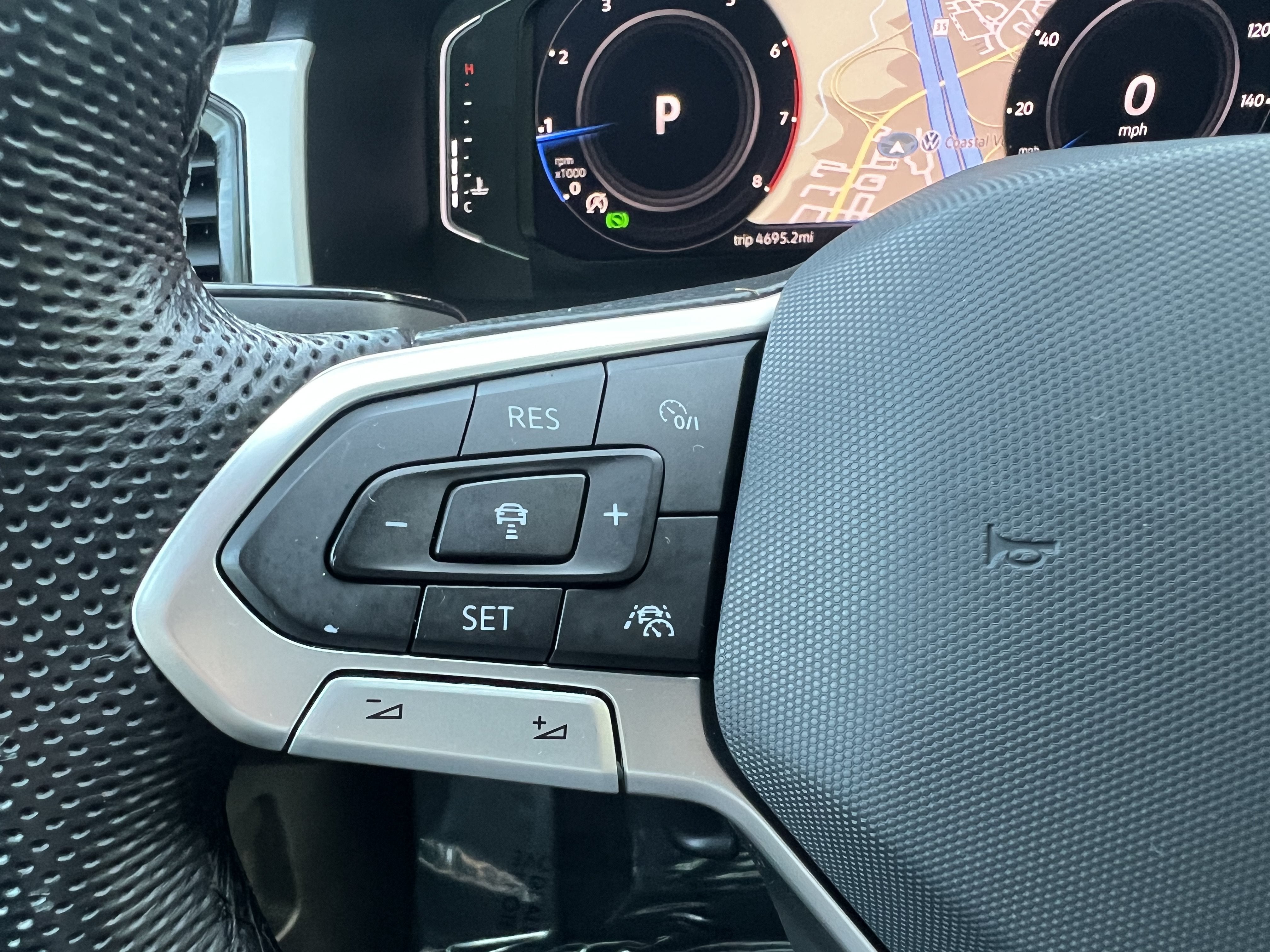 2023 Volkswagen Atlas Cross Sport 3.6L V6 SEL Premium R-Line