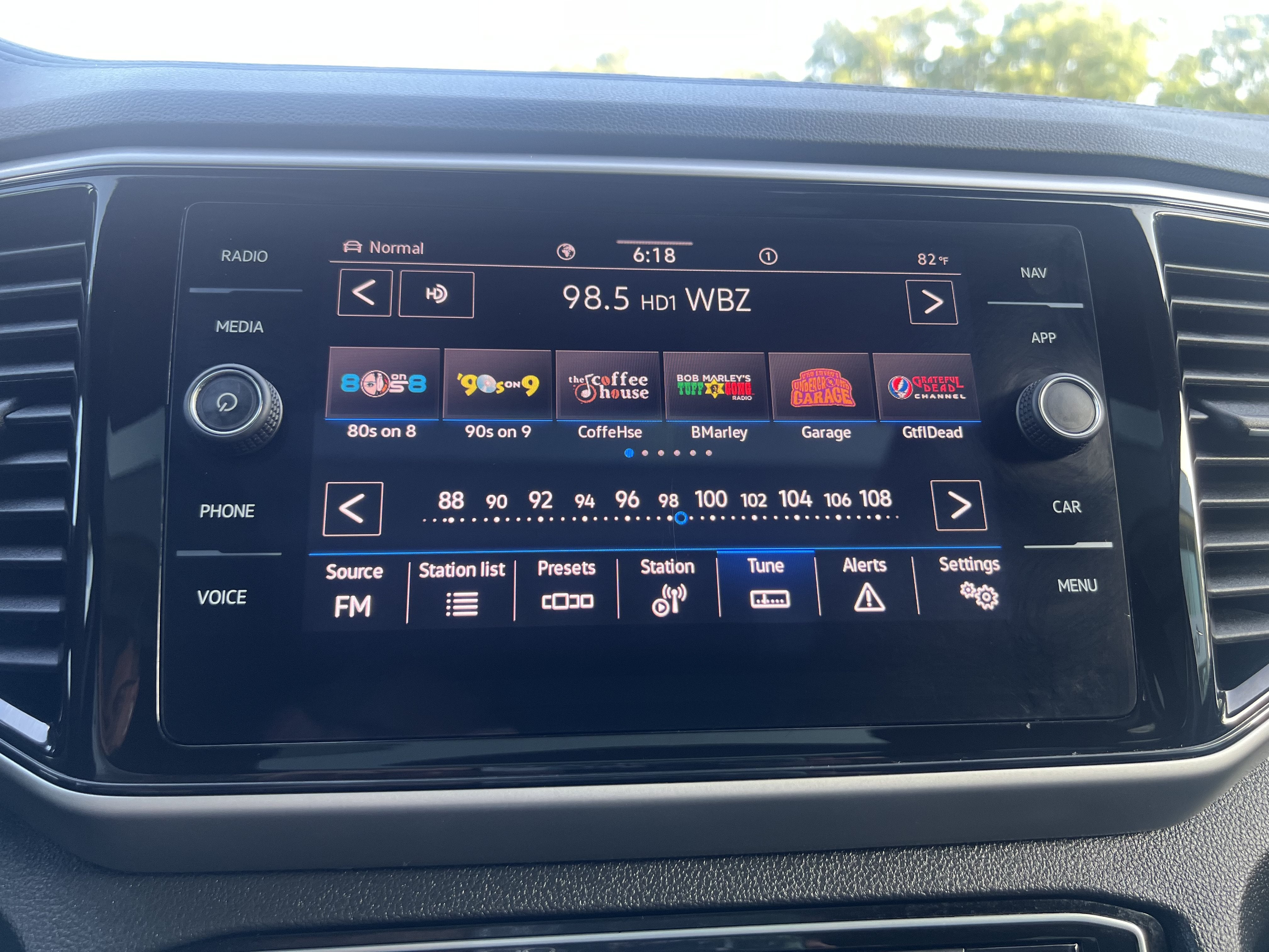 2023 Volkswagen Atlas Cross Sport 3.6L V6 SEL Premium R-Line