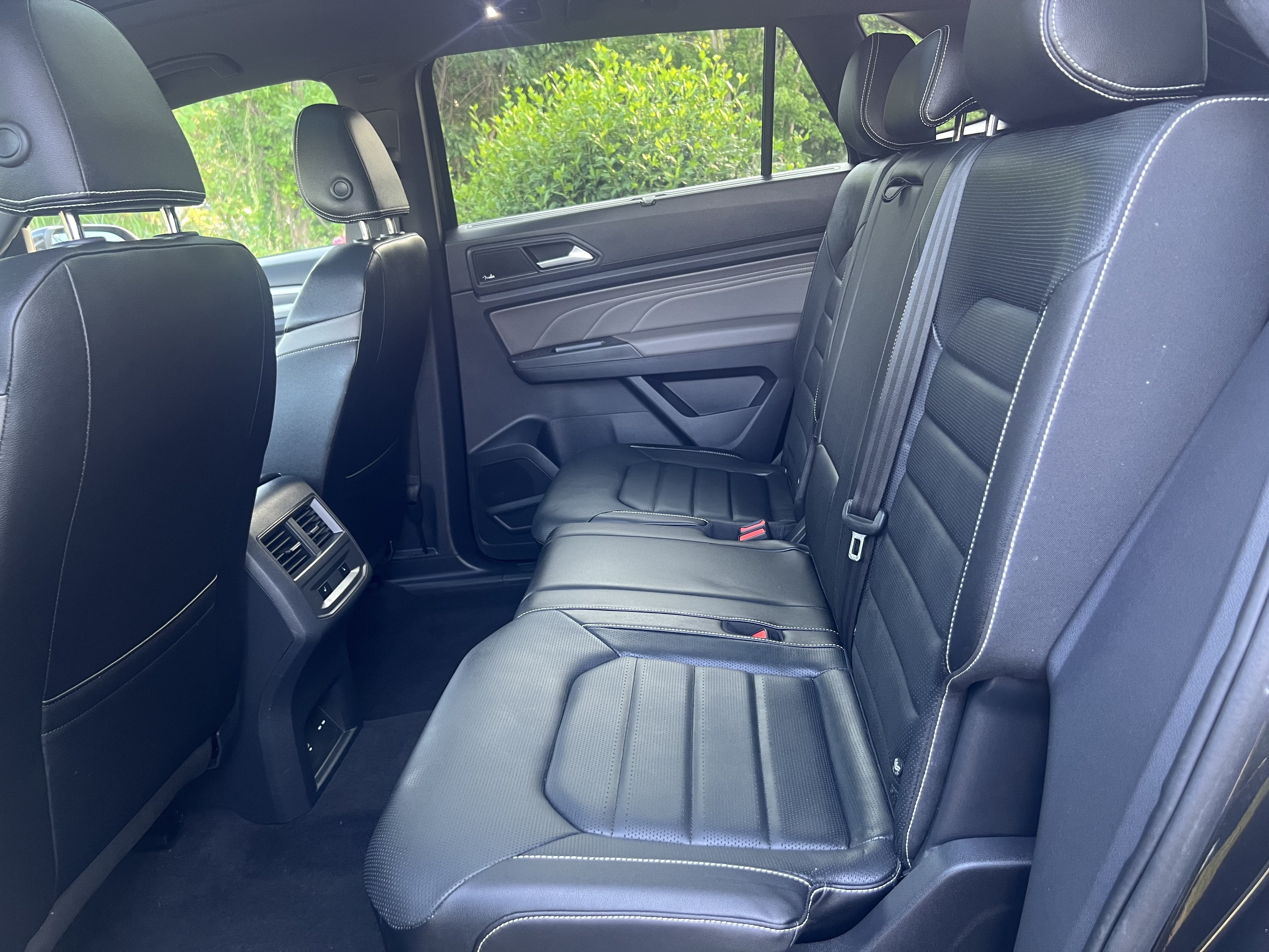 2023 Volkswagen Atlas Cross Sport 3.6L V6 SEL Premium R-Line
