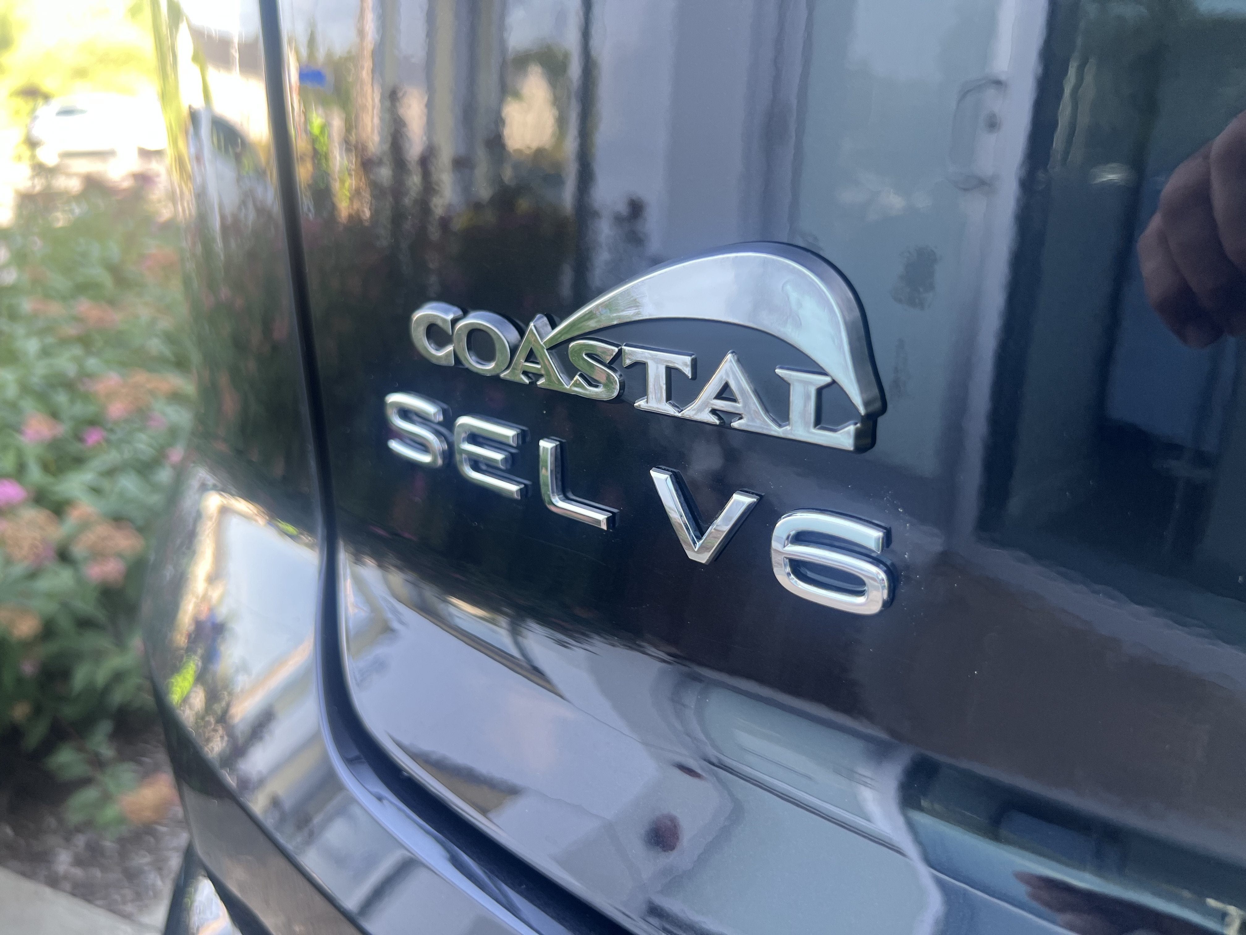 2023 Volkswagen Atlas Cross Sport 3.6L V6 SEL Premium R-Line