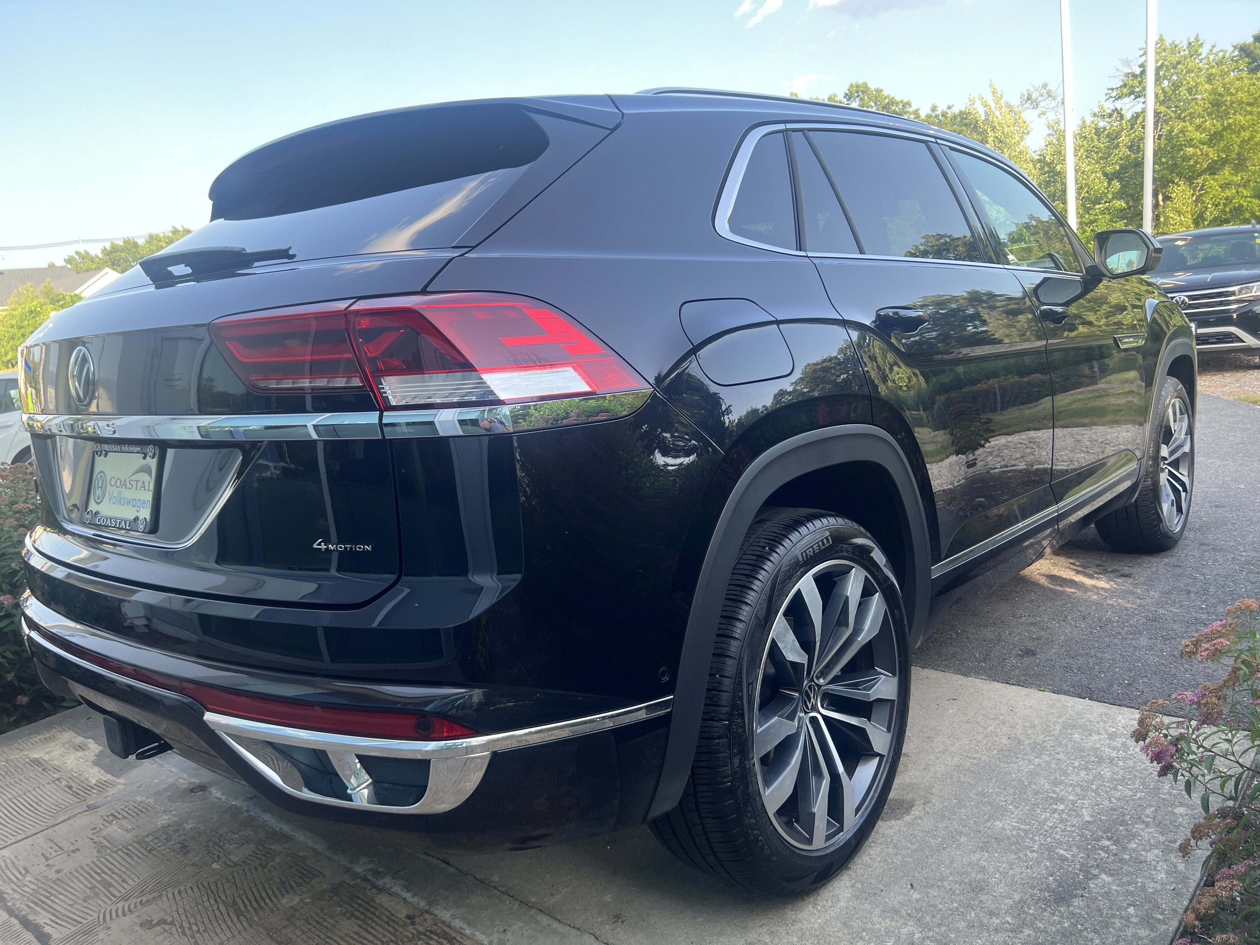 2023 Volkswagen Atlas Cross Sport 3.6L V6 SEL Premium R-Line