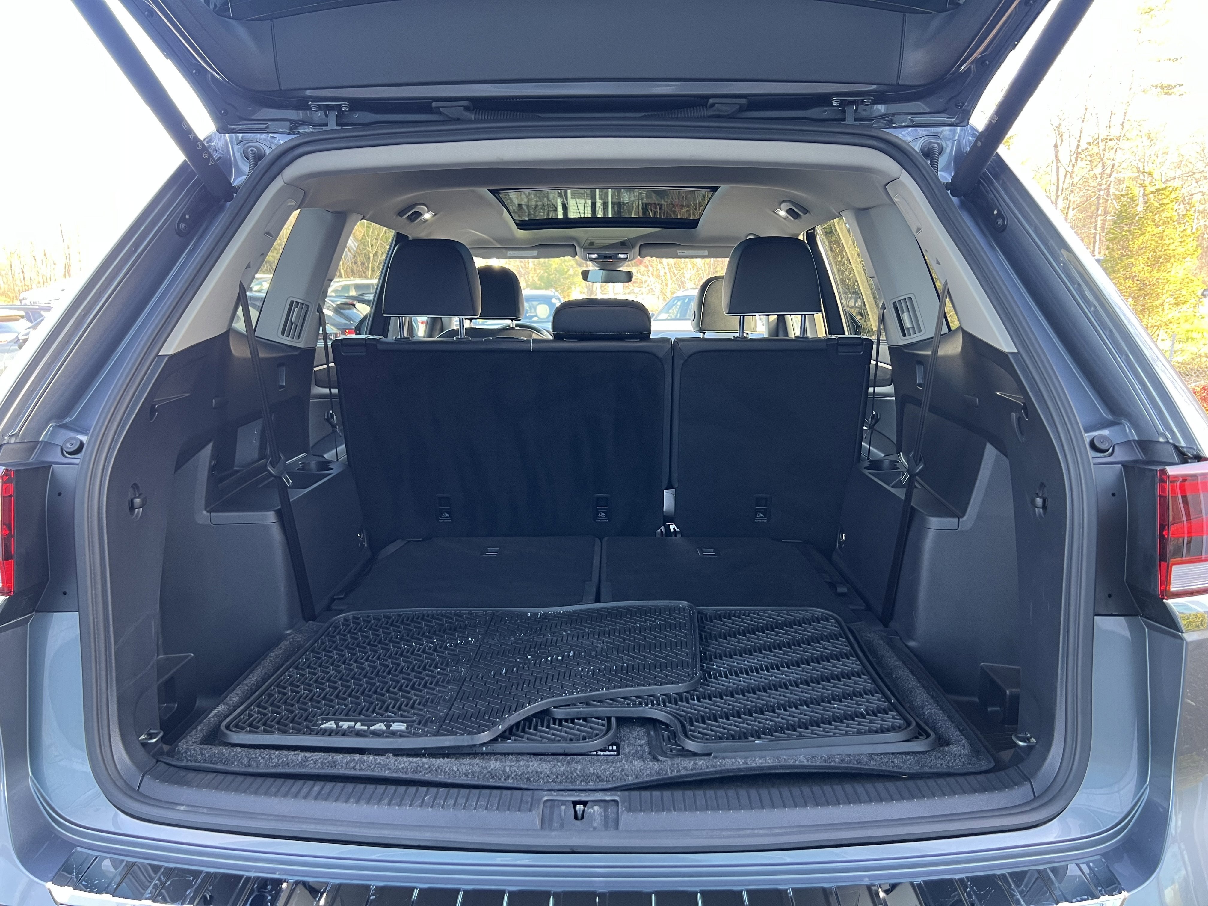 2025 Volkswagen Atlas 2.0T SEL Premium R-Line