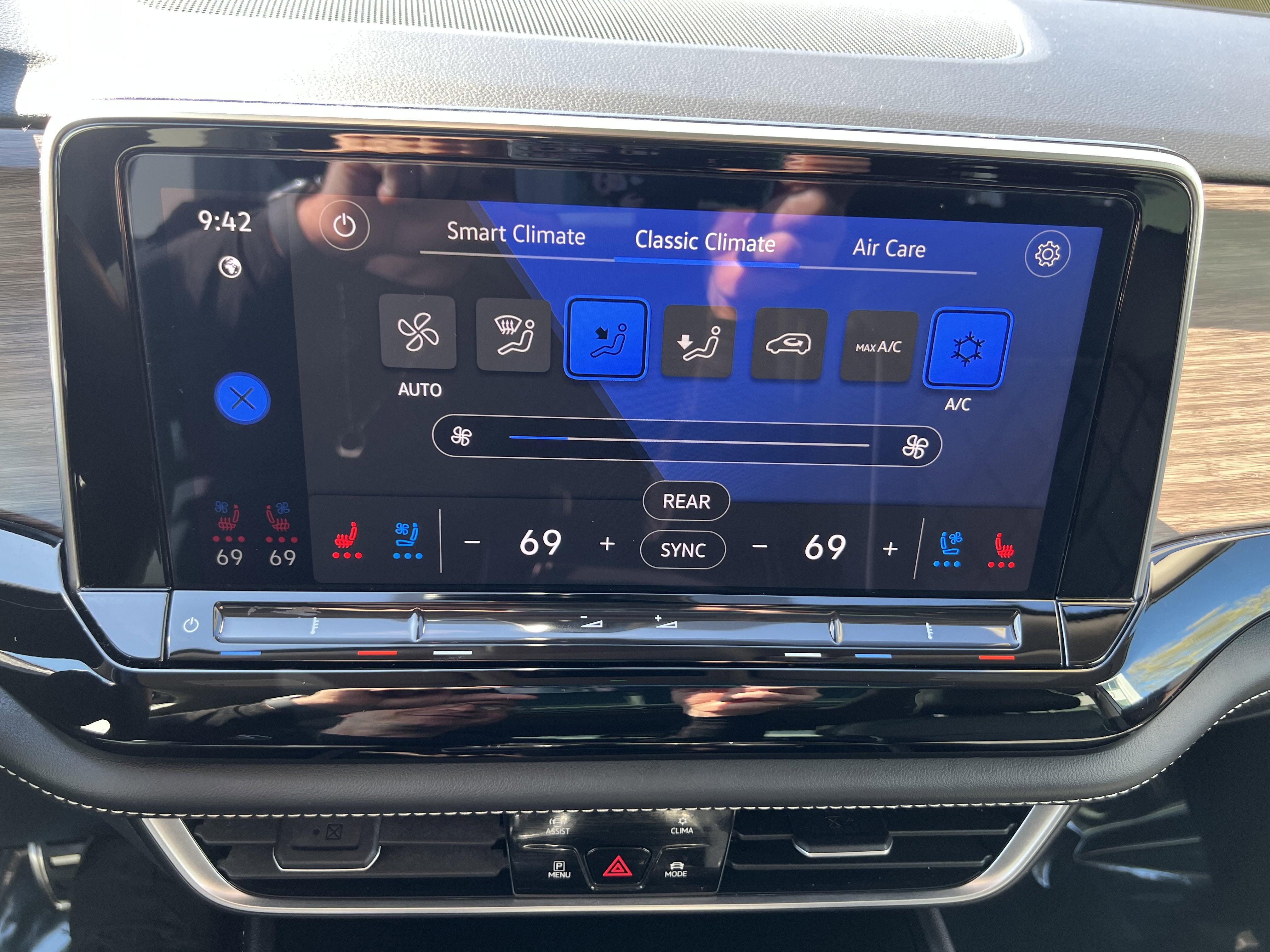 2024 Volkswagen Atlas 2.0T SEL Premium R-Line
