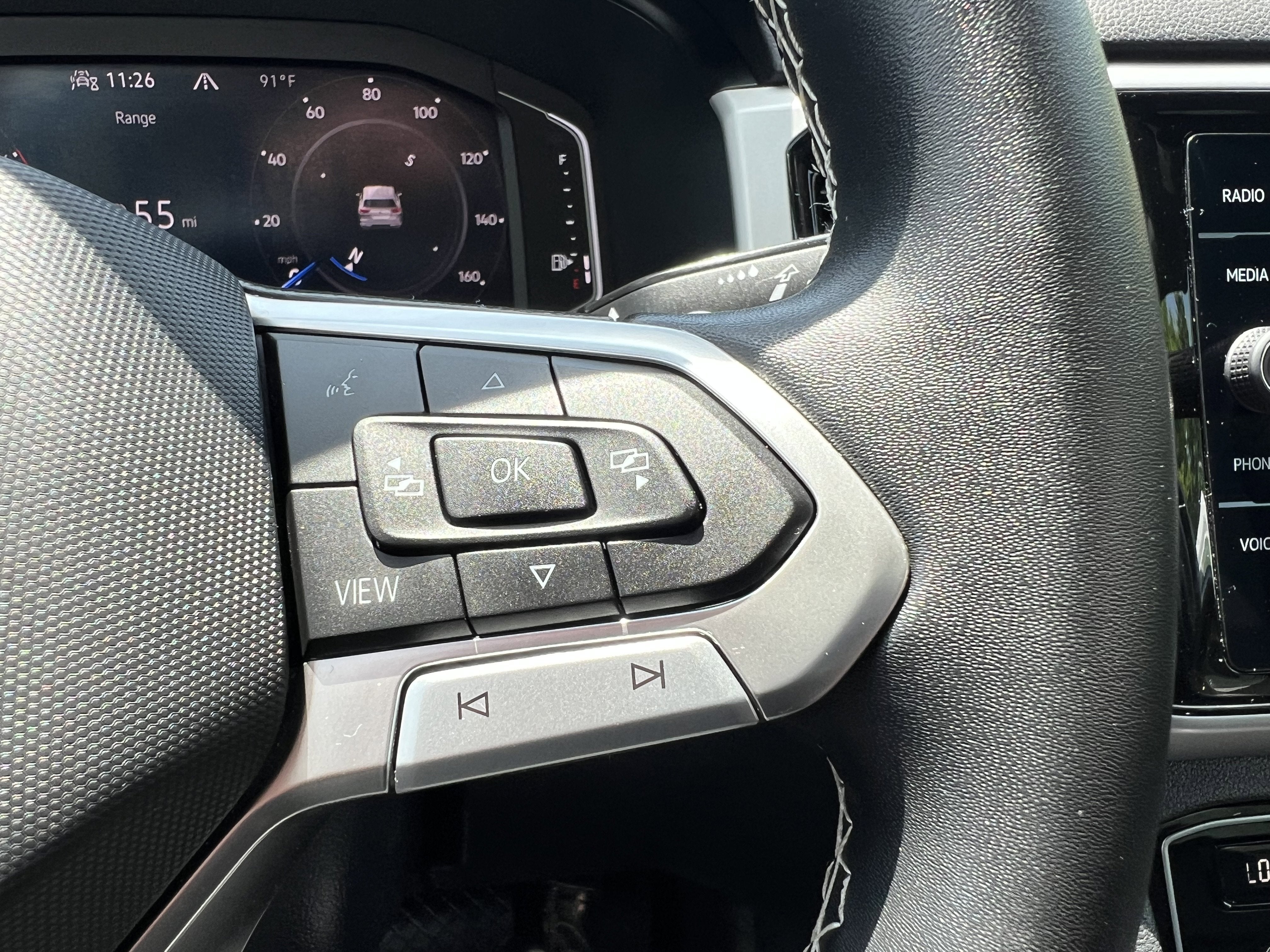 2023 Volkswagen Atlas Cross Sport 2.0T SE w/Technology