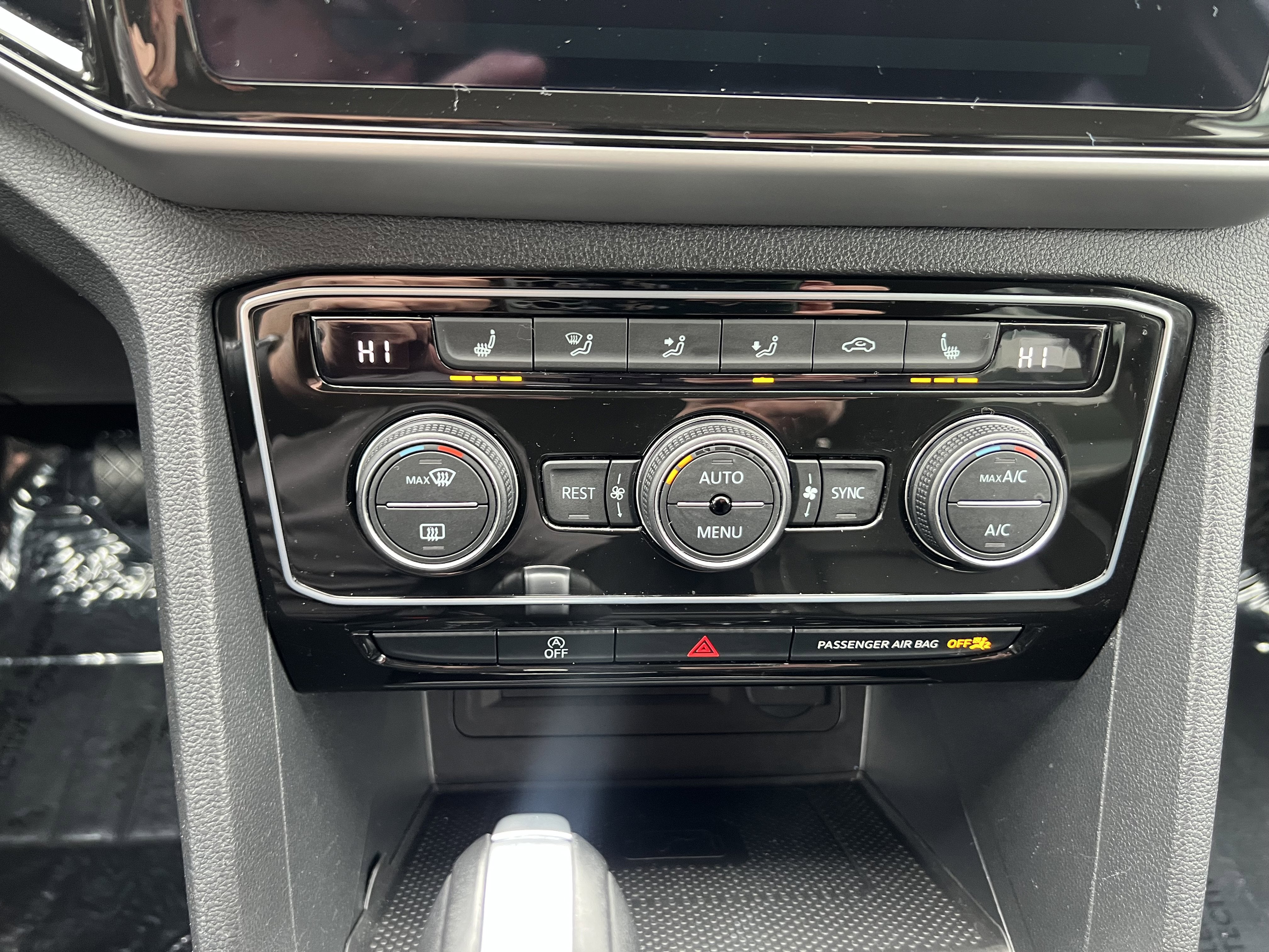 2023 Volkswagen Atlas 2.0T SE w/Technology