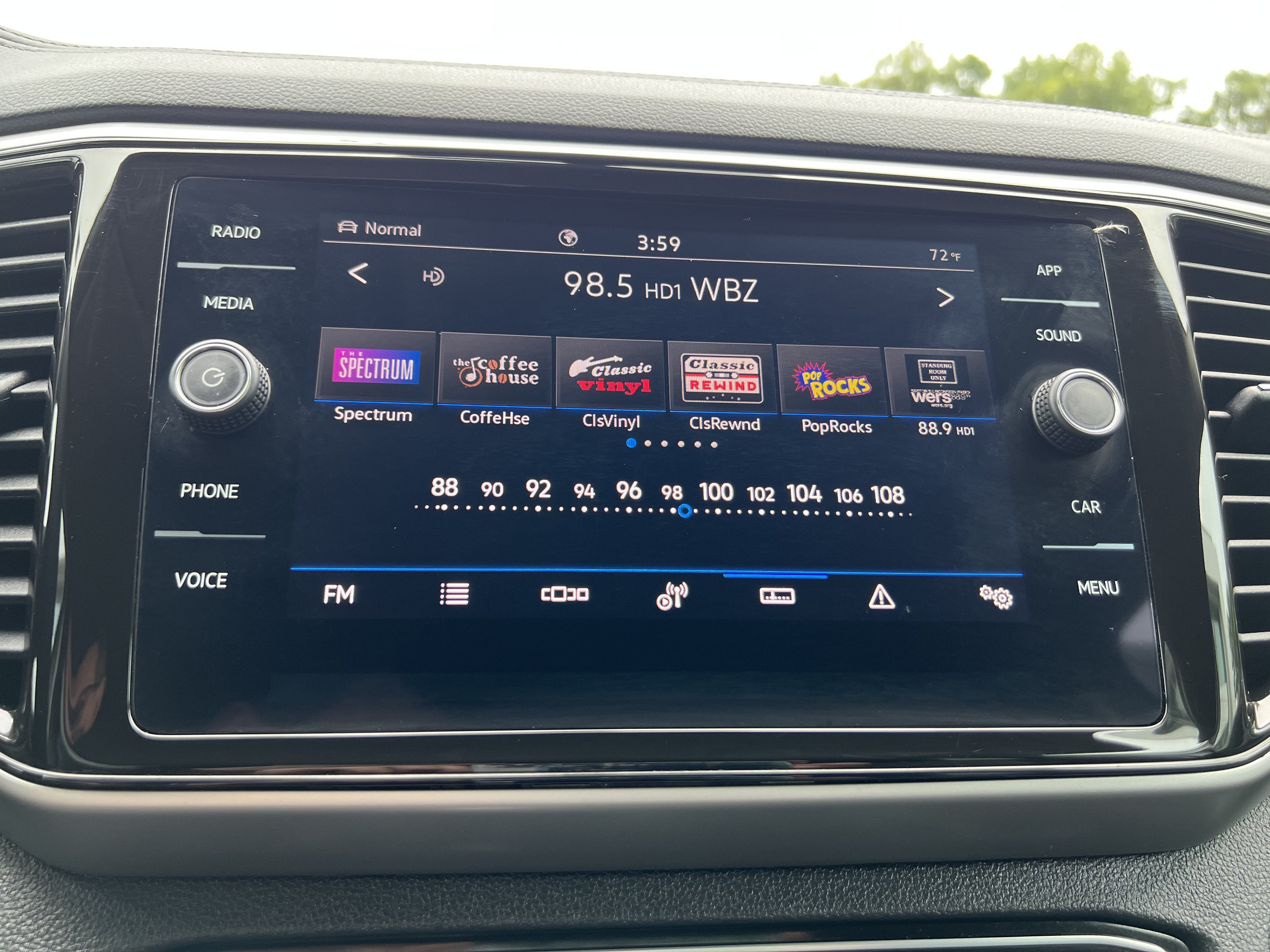 2023 Volkswagen Atlas 3.6L V6 SE w/Technology