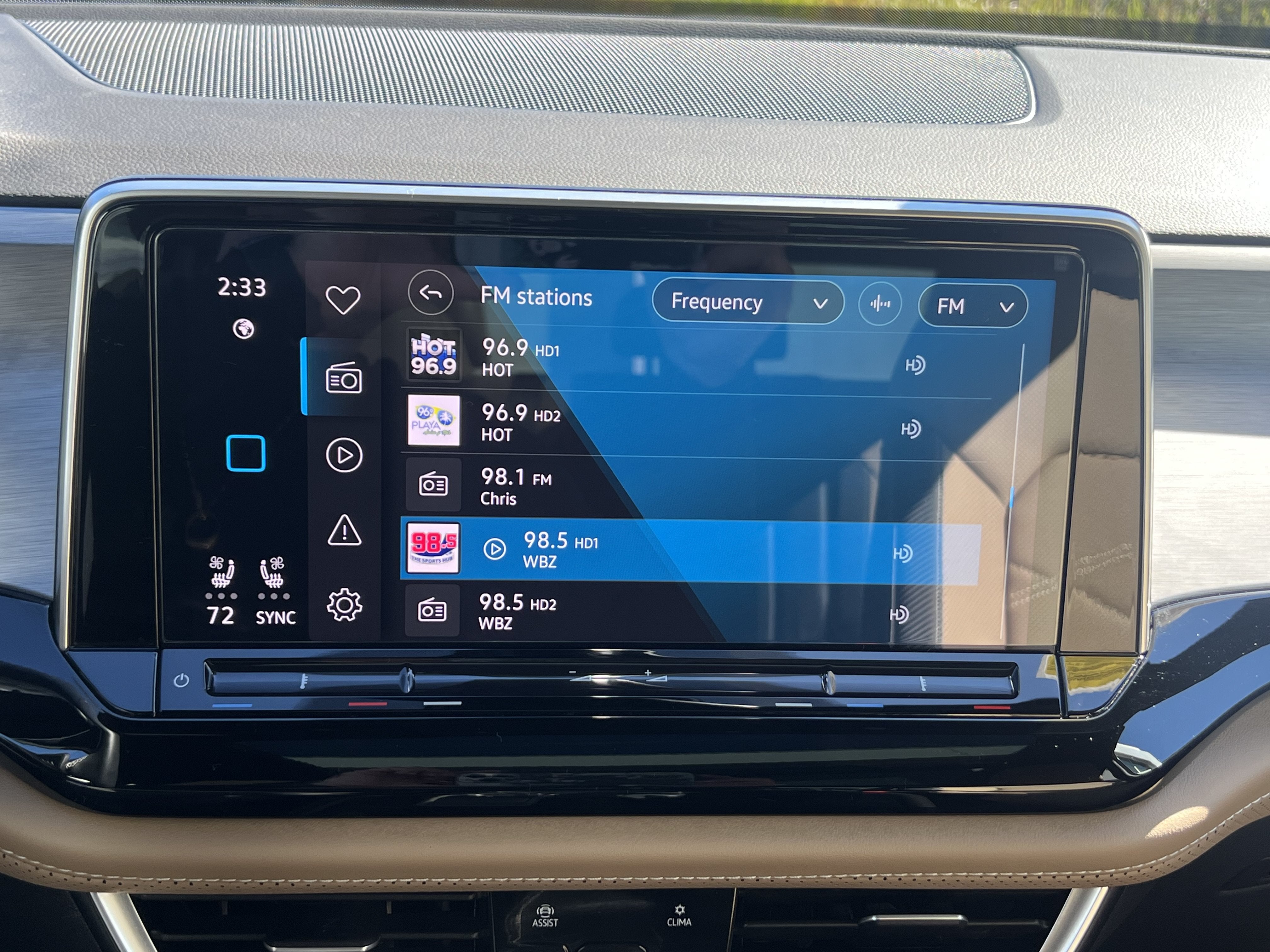2024 Volkswagen Atlas Cross Sport 2.0T SE w/Technology