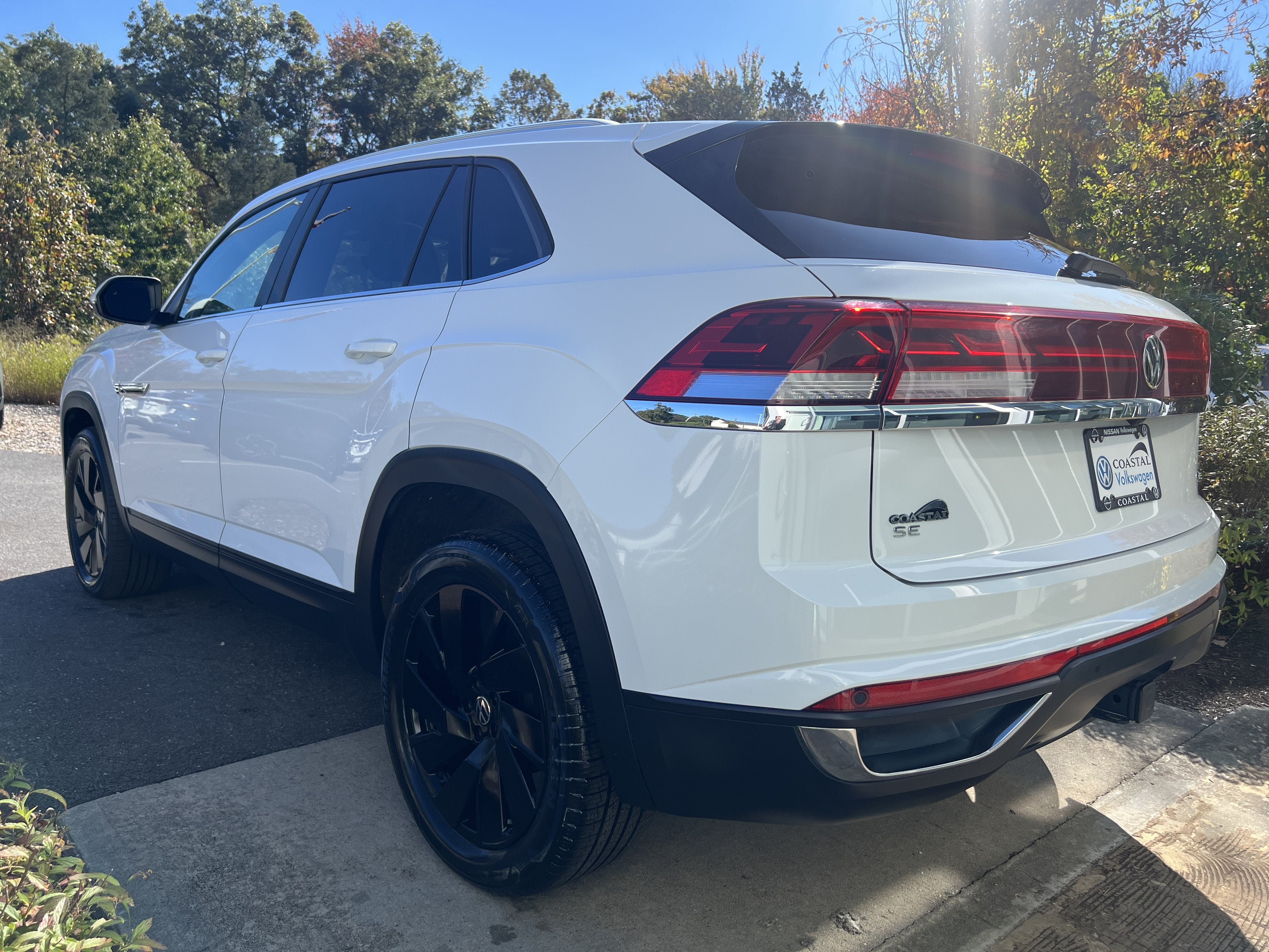 2024 Volkswagen Atlas Cross Sport 2.0T SE w/Technology
