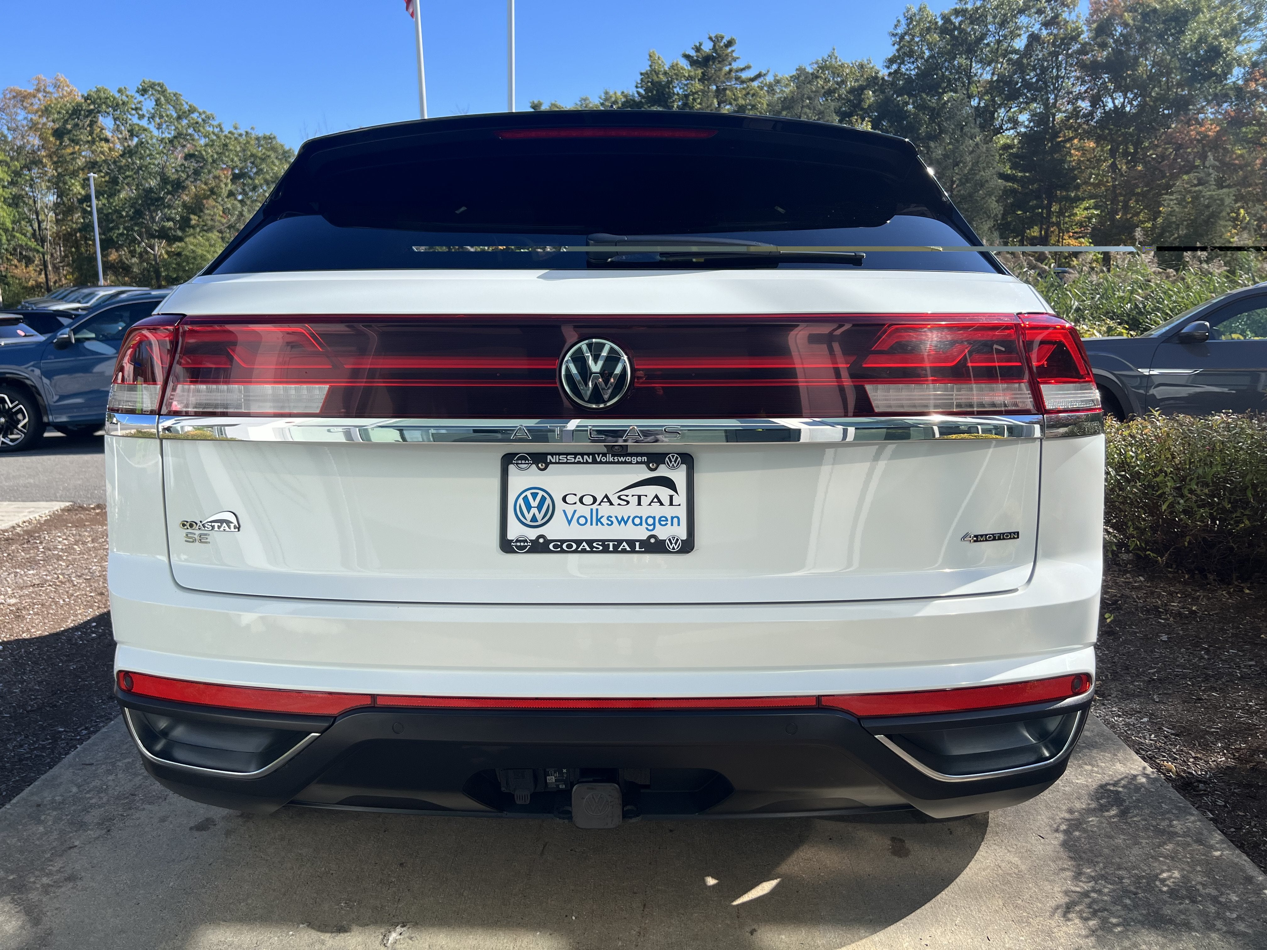 2024 Volkswagen Atlas Cross Sport 2.0T SE w/Technology