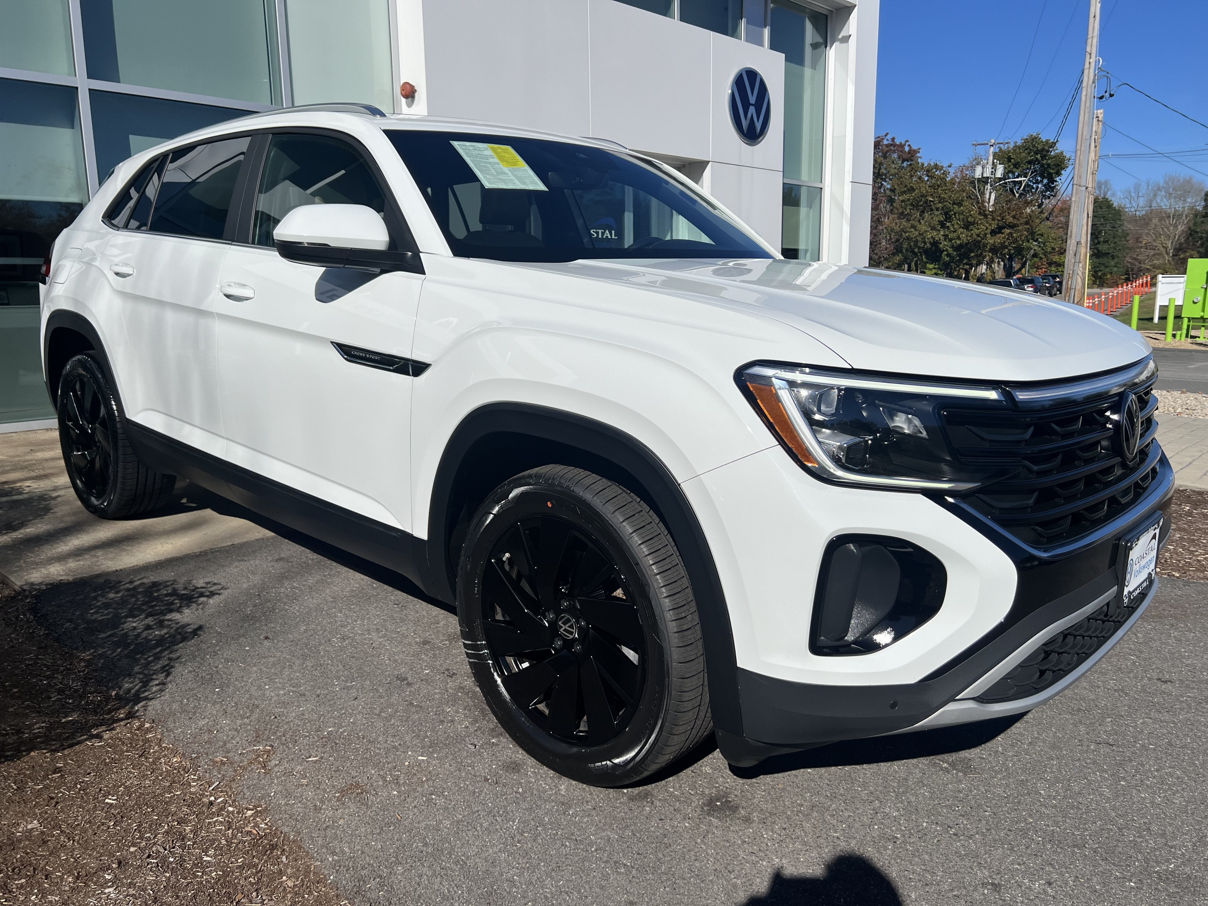 2024 Volkswagen Atlas Cross Sport 2.0T SE w/Technology