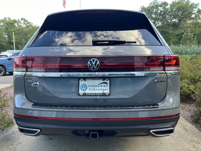 2026 Volkswagen Atlas 2.0T SE w/Technology w/captains chairs and panoramic sunroof
