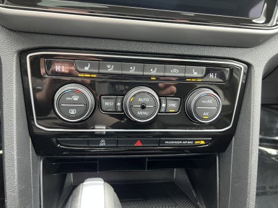 2023 Volkswagen Atlas 2.0T SE w/Technology w/panoramic sunroof