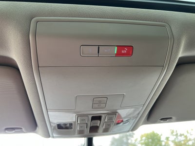 2022 Volkswagen Atlas 2.0T SE w/Technology w/Captains Chairs and Panoramic Sunroof