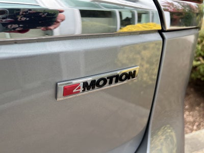 2022 Volkswagen Atlas 2.0T SE w/Technology w/Captains Chairs and Panoramic Sunroof