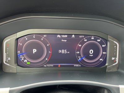 2022 Volkswagen Atlas 2.0T SE w/Technology w/Captains Chairs and Panoramic Sunroof