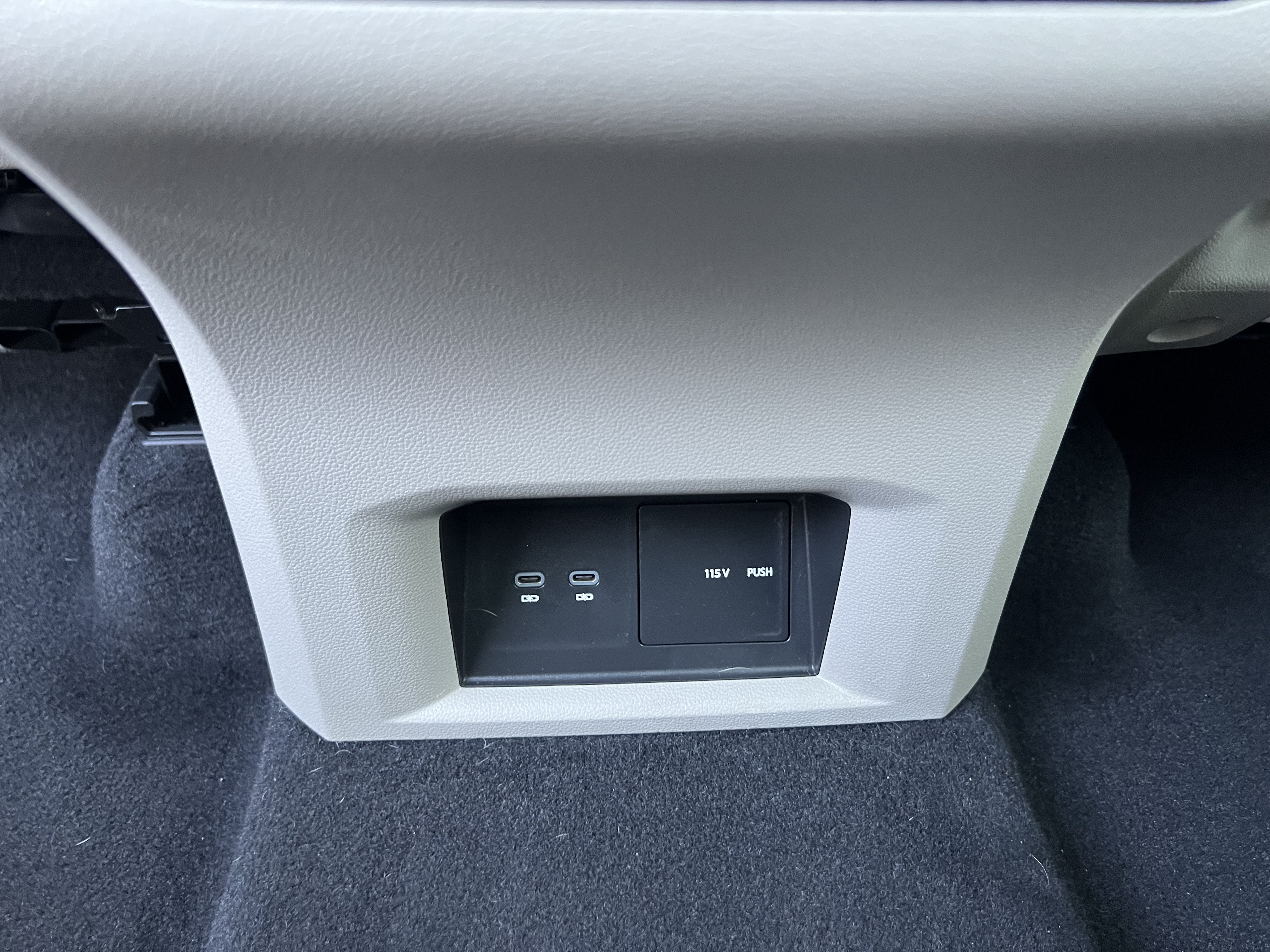 2023 Volkswagen Atlas 3.6L V6 SE w/Technology W/Panoramic Sunroof