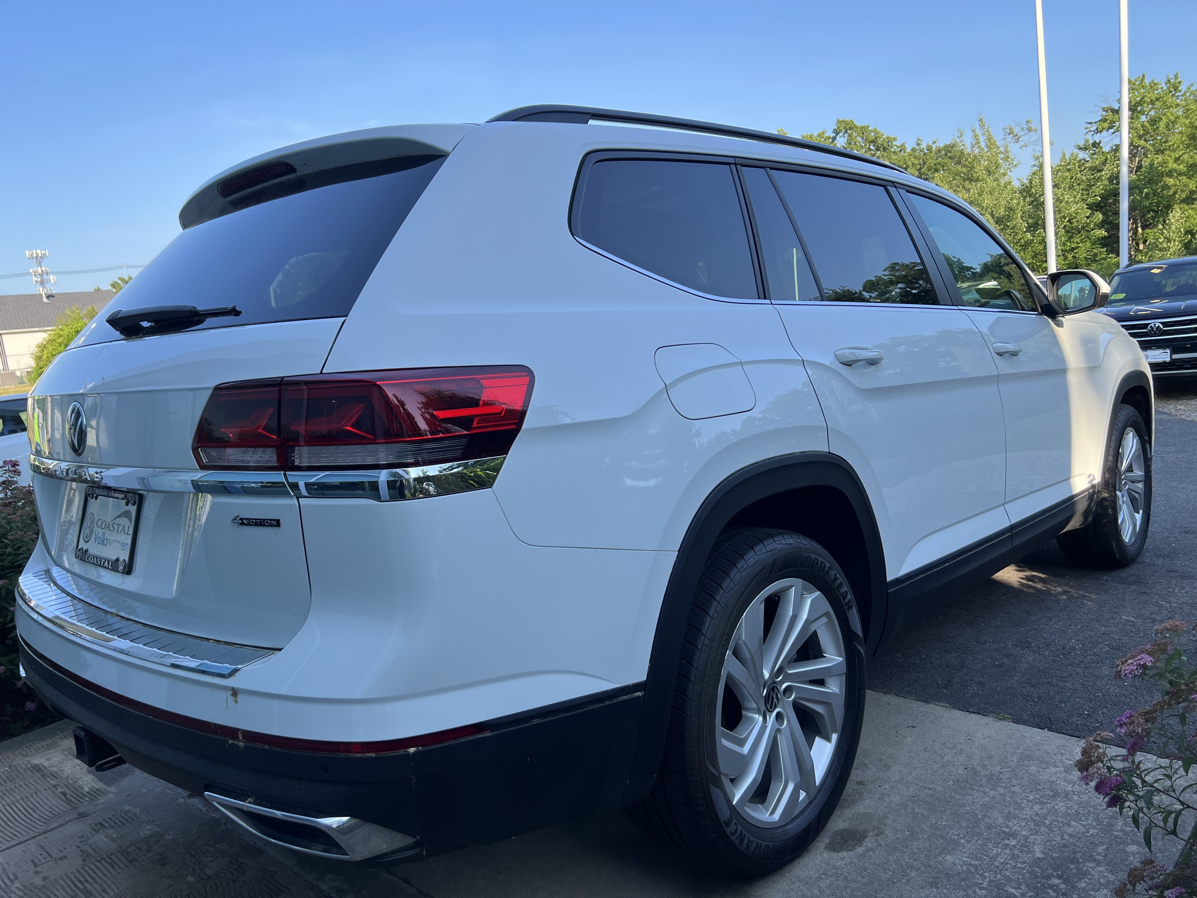 2023 Volkswagen Atlas 3.6L V6 SE w/Technology W/Panoramic Sunroof