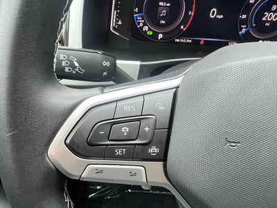 2023 Volkswagen Atlas 3.6L V6 SE w/Technology w/panoramic sunroof