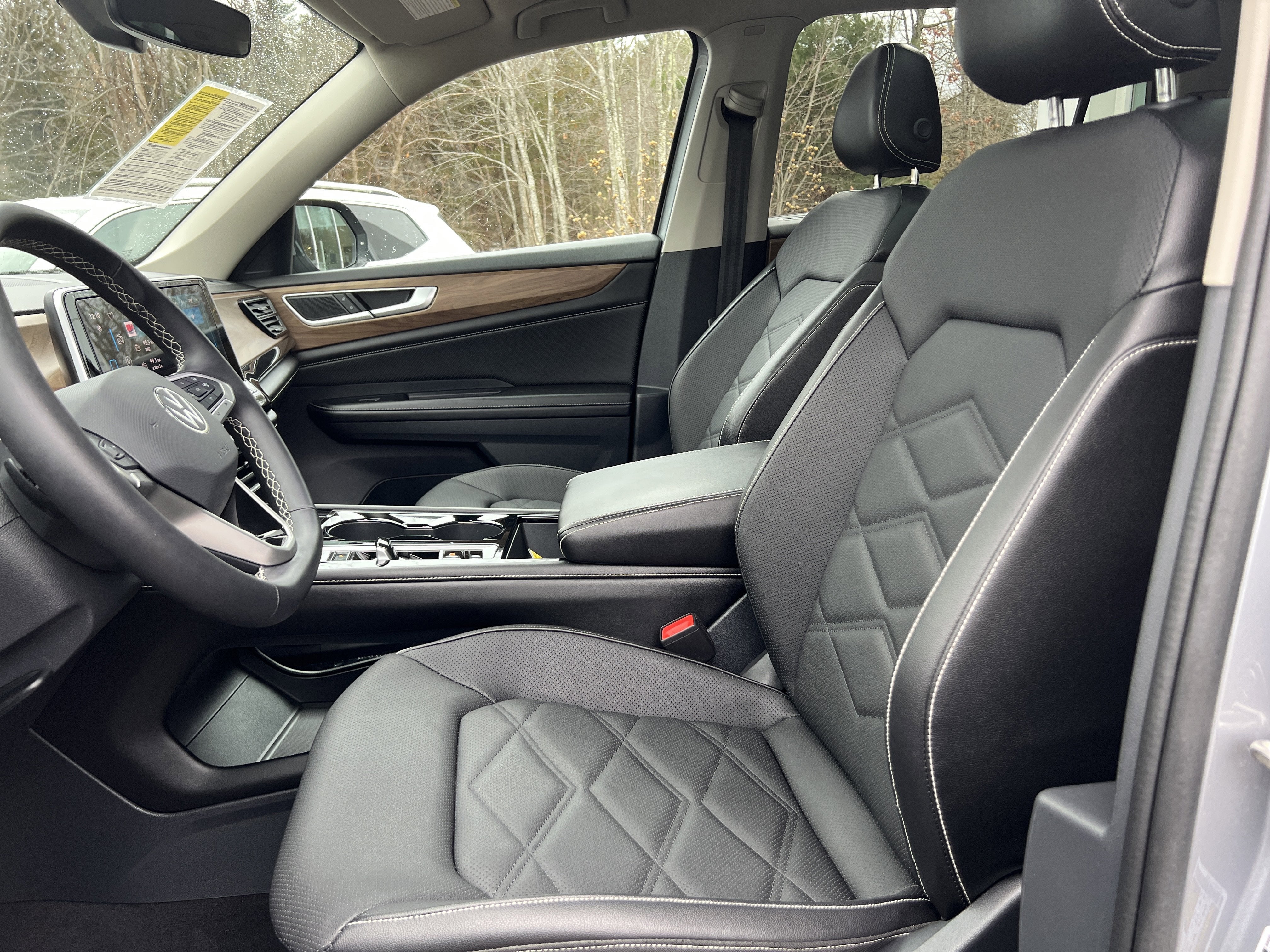 2024 Volkswagen Atlas 2.0T SE w/Technology