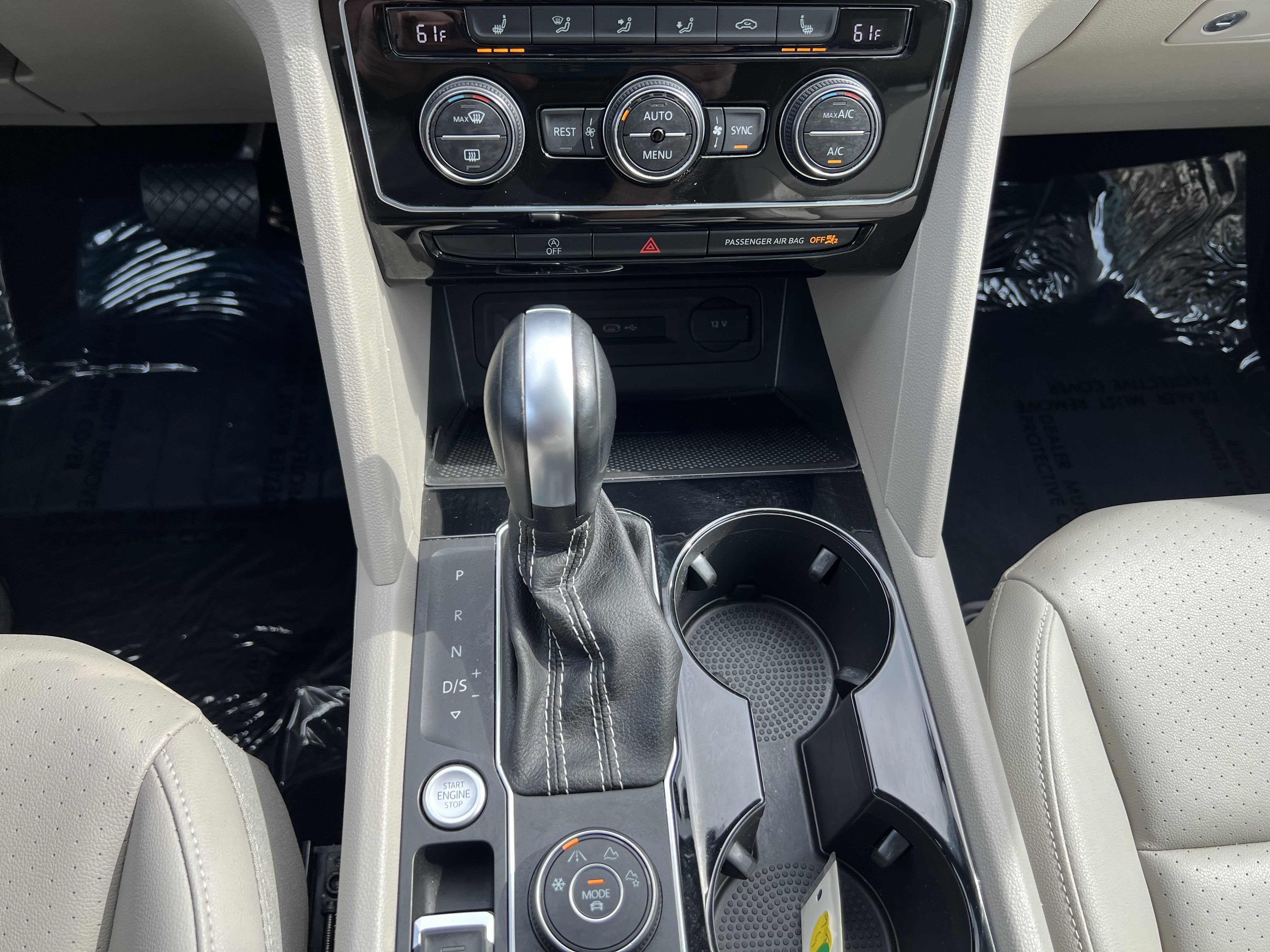 2023 Volkswagen Atlas 3.6L V6 SE w/Technology