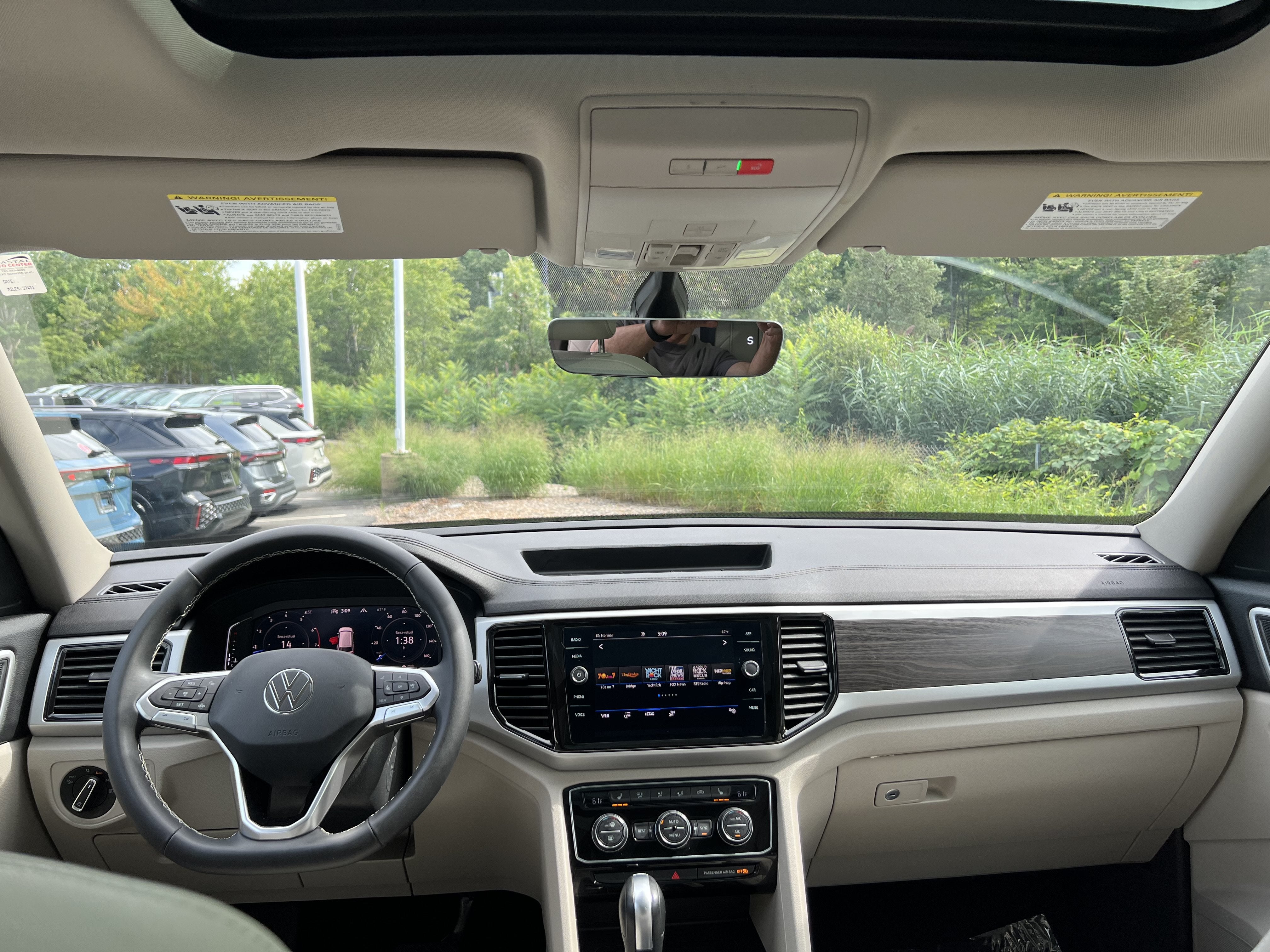 2023 Volkswagen Atlas 3.6L V6 SE w/Technology