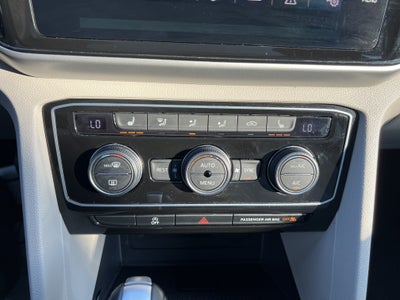 2023 Volkswagen Atlas 3.6L V6 SE w/Technology W/Panoramic Sunroof & Black Wheel Package