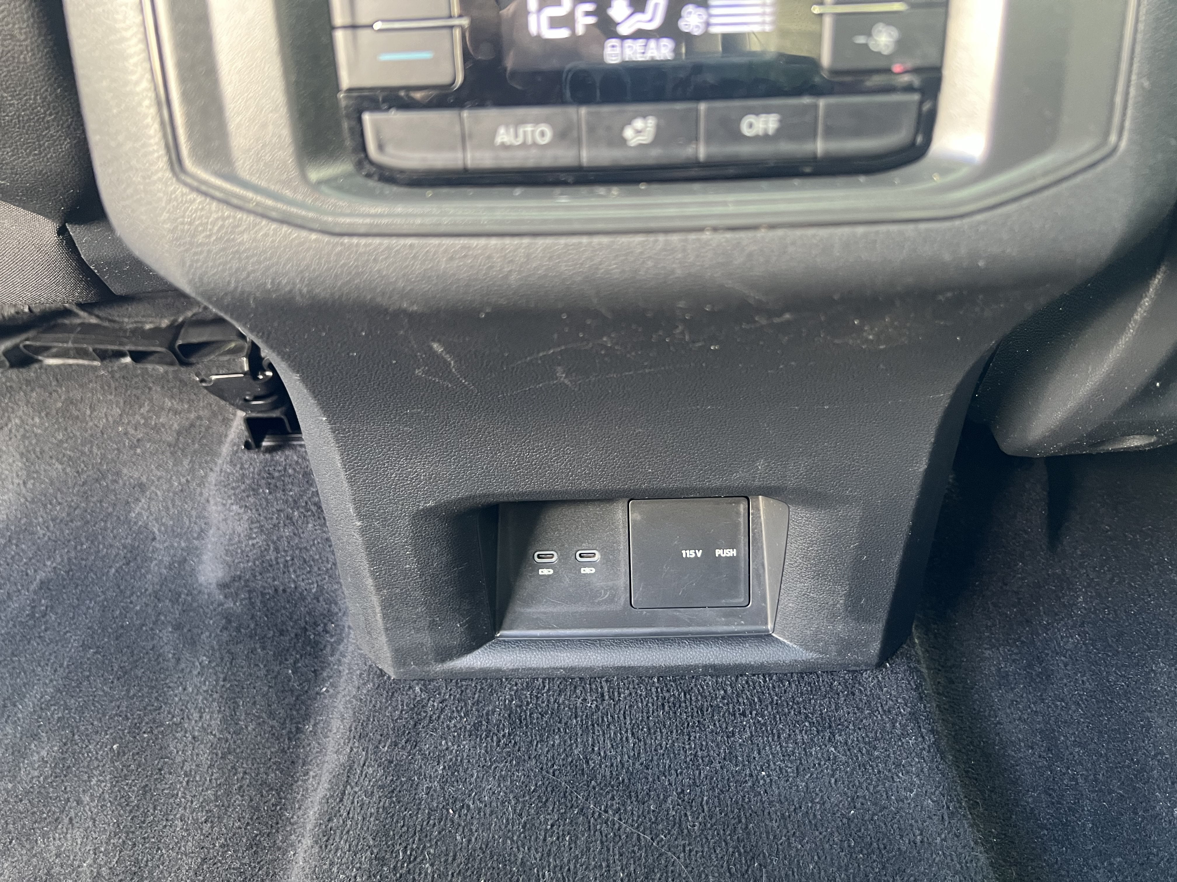 2023 Volkswagen Atlas 3.6L V6 SE w/Technology w/sunroof