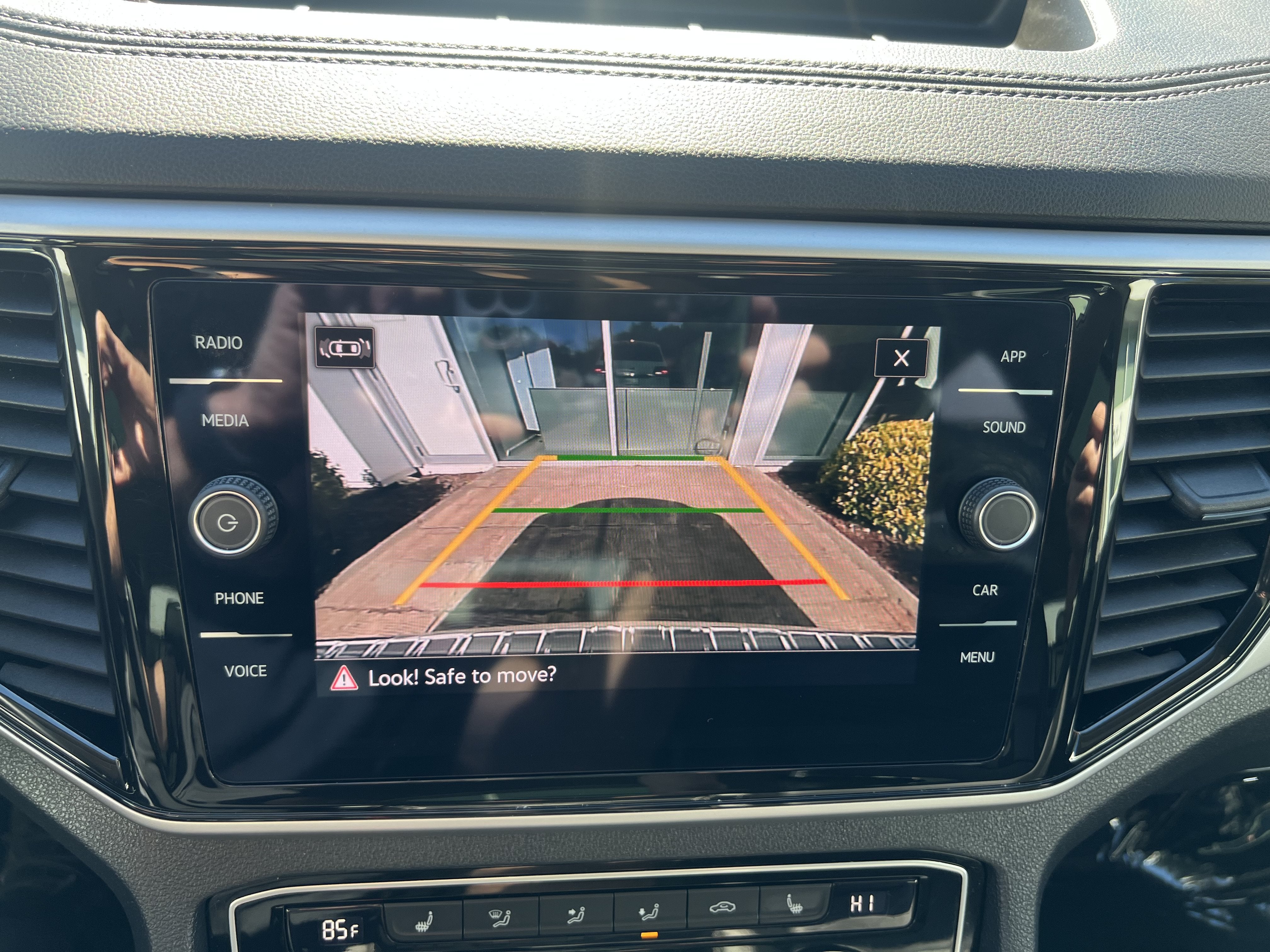 2023 Volkswagen Atlas 3.6L V6 SE w/Technology