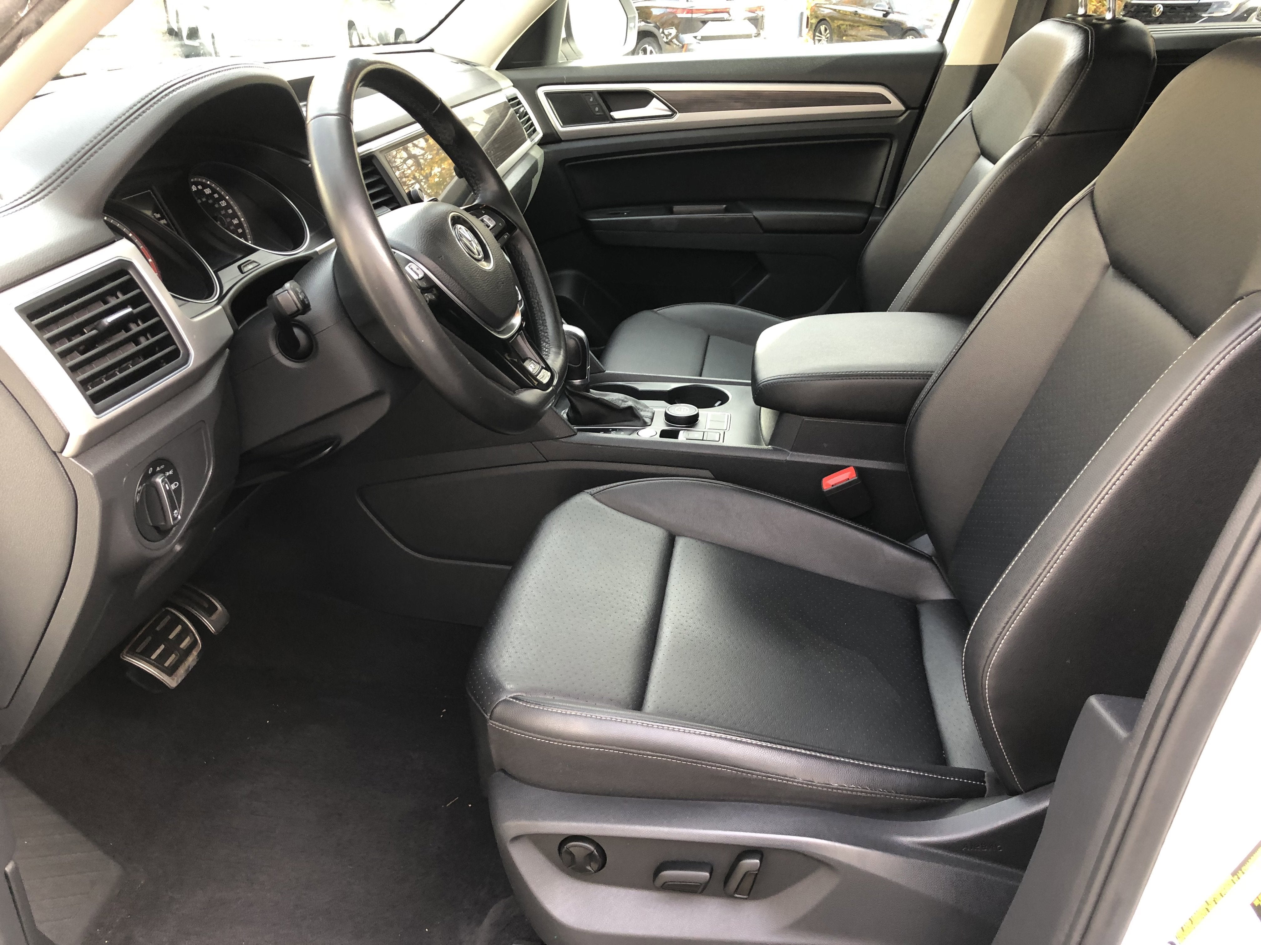 2018 Volkswagen Atlas 3.6L V6 SE w/Technology R-Line