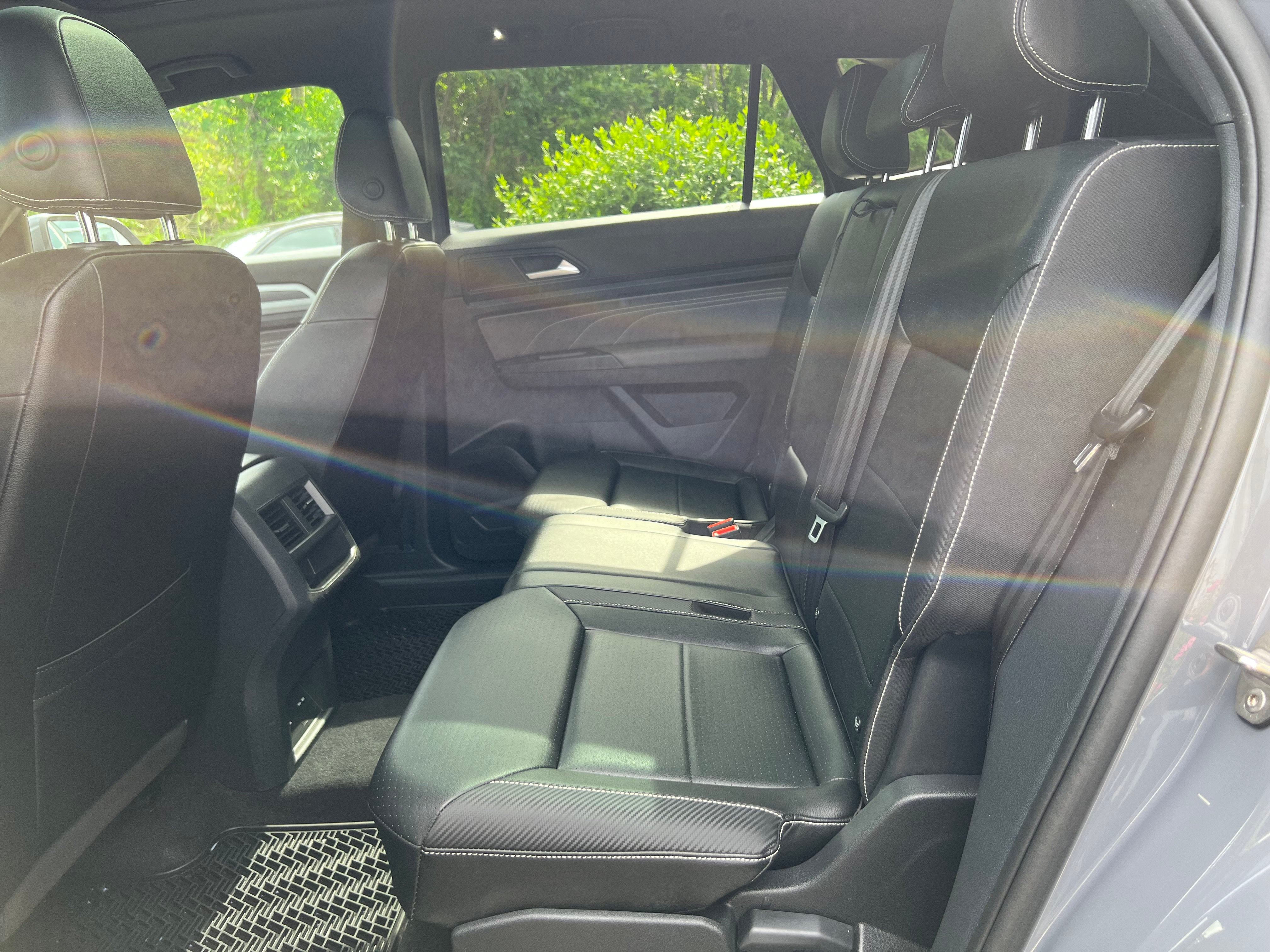 2022 Volkswagen Atlas Cross Sport 3.6L V6 SEL R-Line