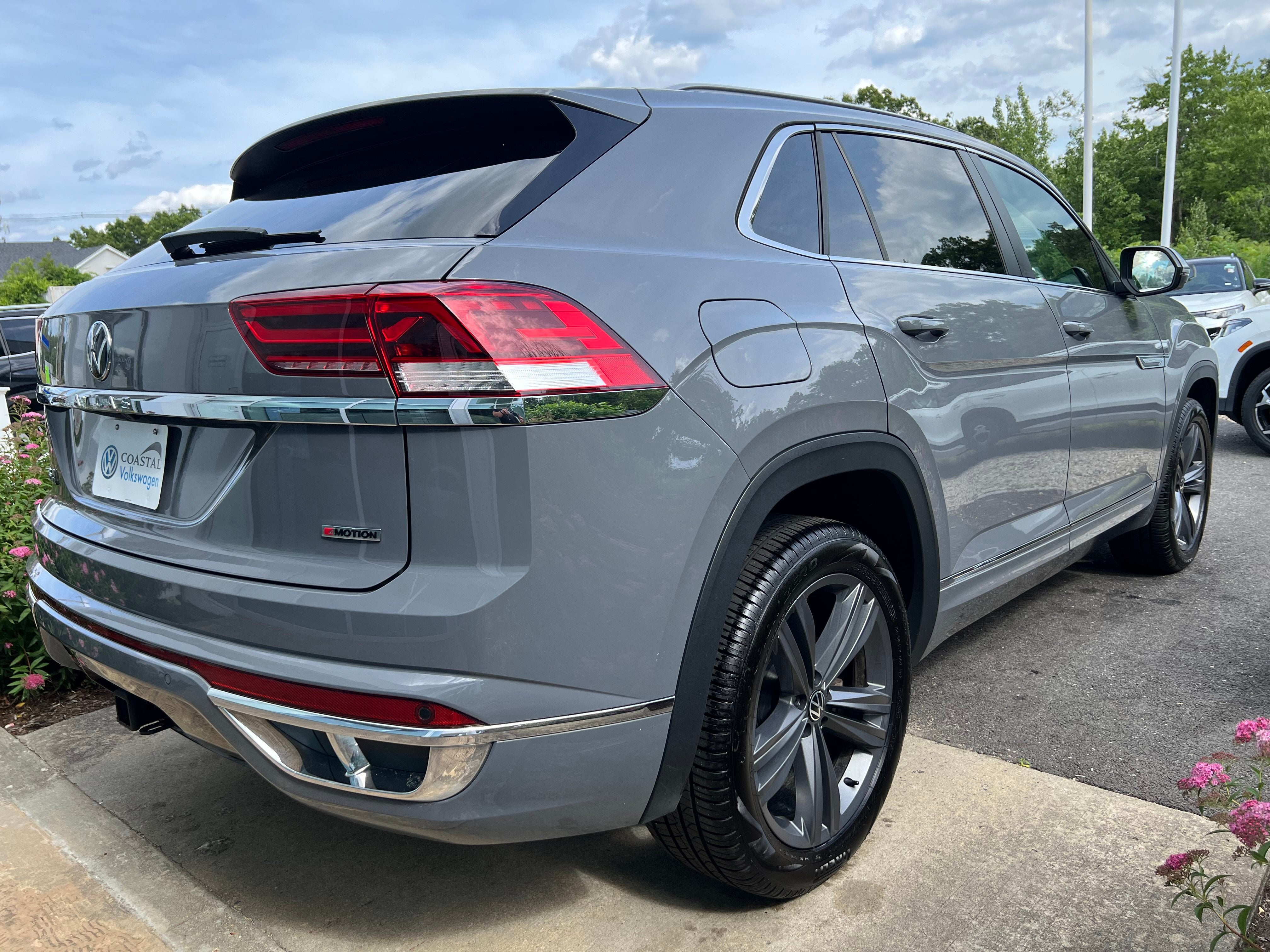 2022 Volkswagen Atlas Cross Sport 3.6L V6 SEL R-Line