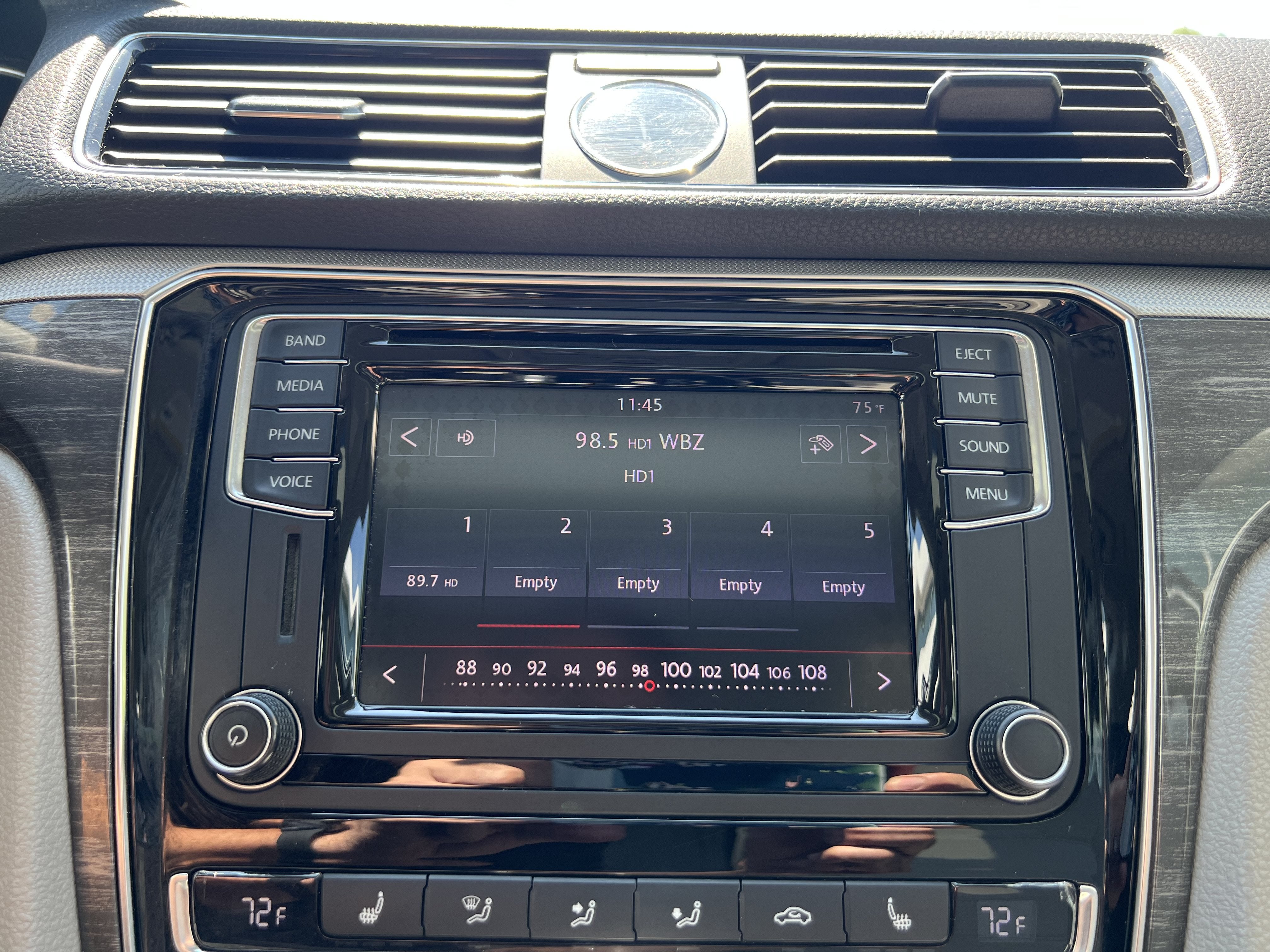 2017 Volkswagen Passat 1.8T SE