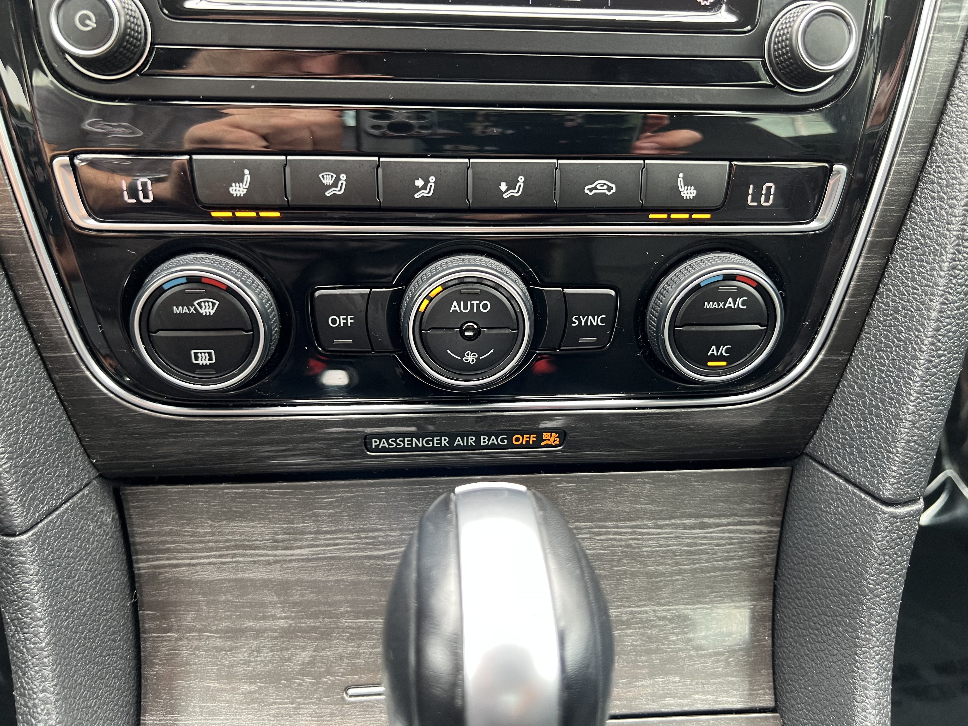 2017 Volkswagen Passat 1.8T SE w/Technology