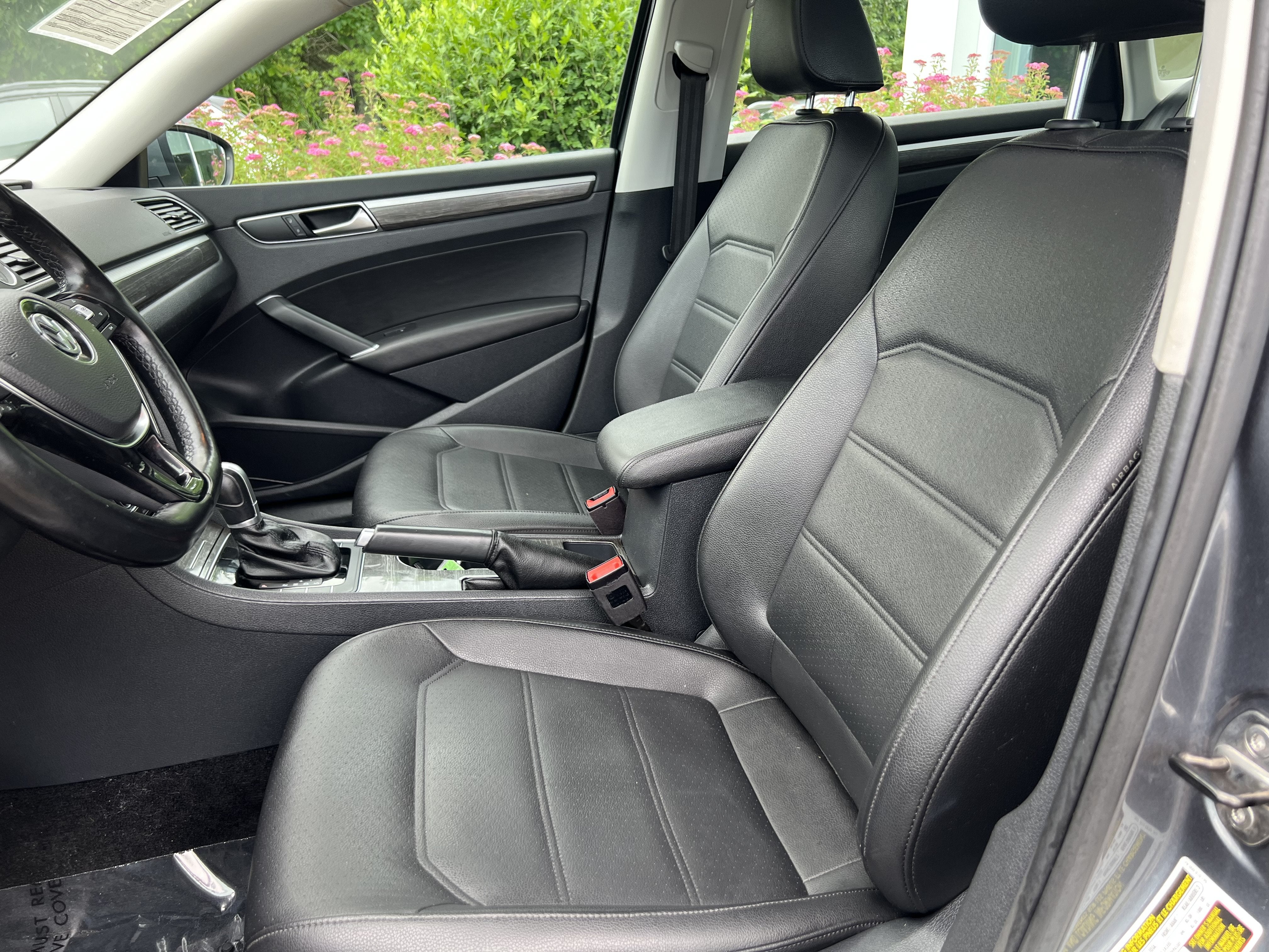 2017 Volkswagen Passat 1.8T SE w/Technology