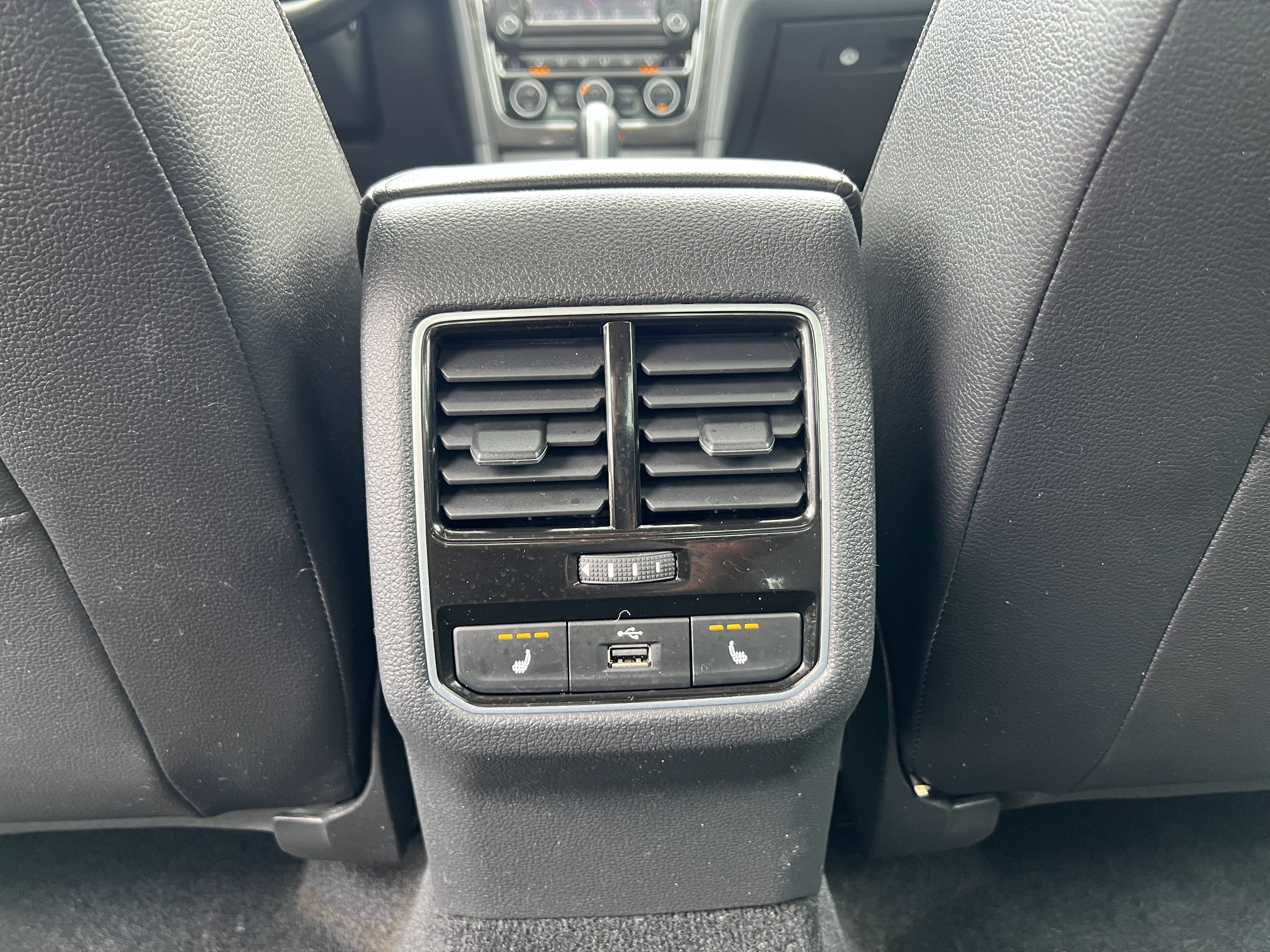 2017 Volkswagen Passat 1.8T SE w/Technology