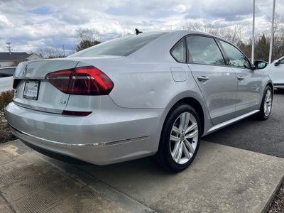2019 Volkswagen Passat 2.0T Wolfsburg Edition
