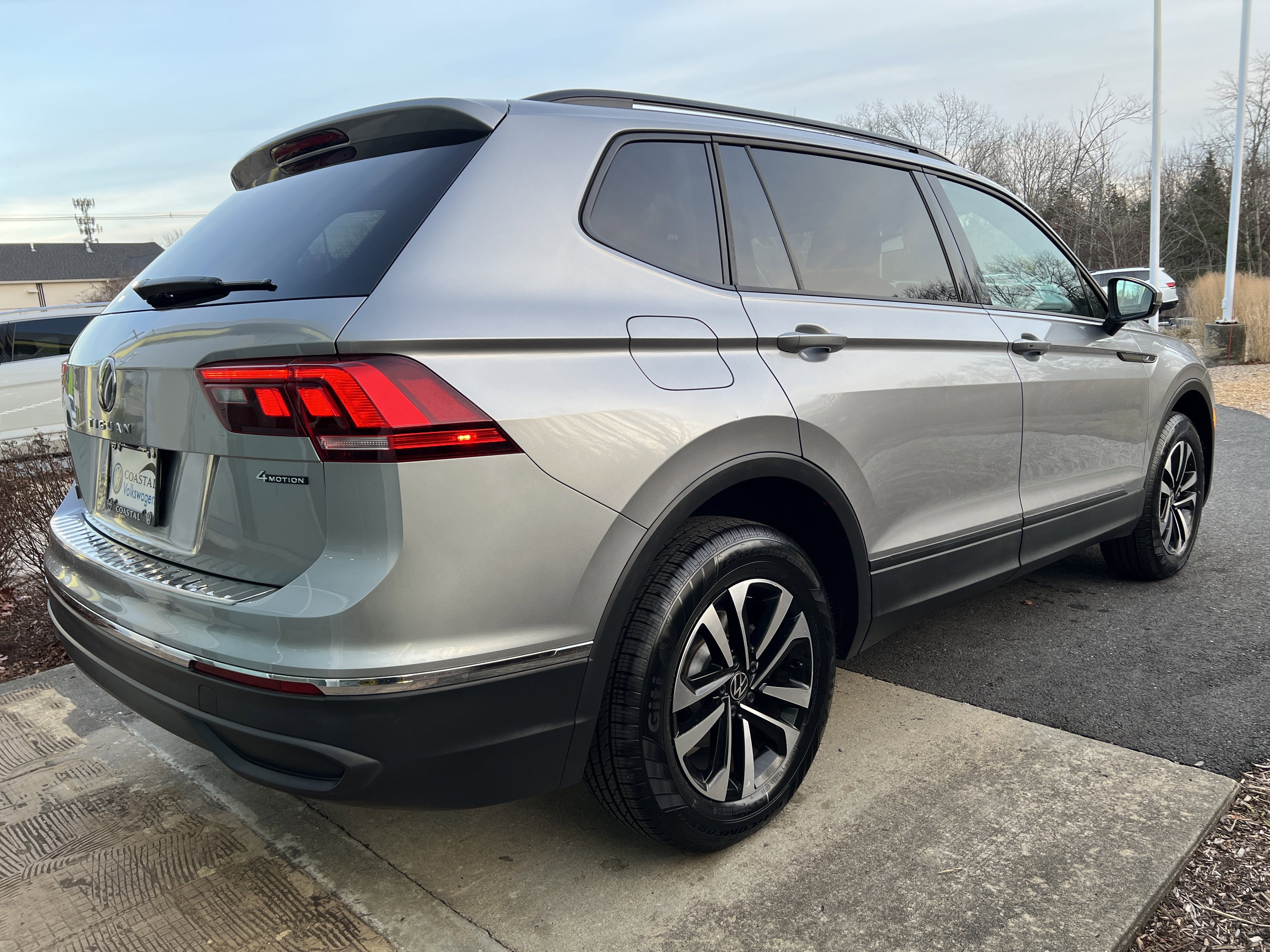 2022 Volkswagen Tiguan S