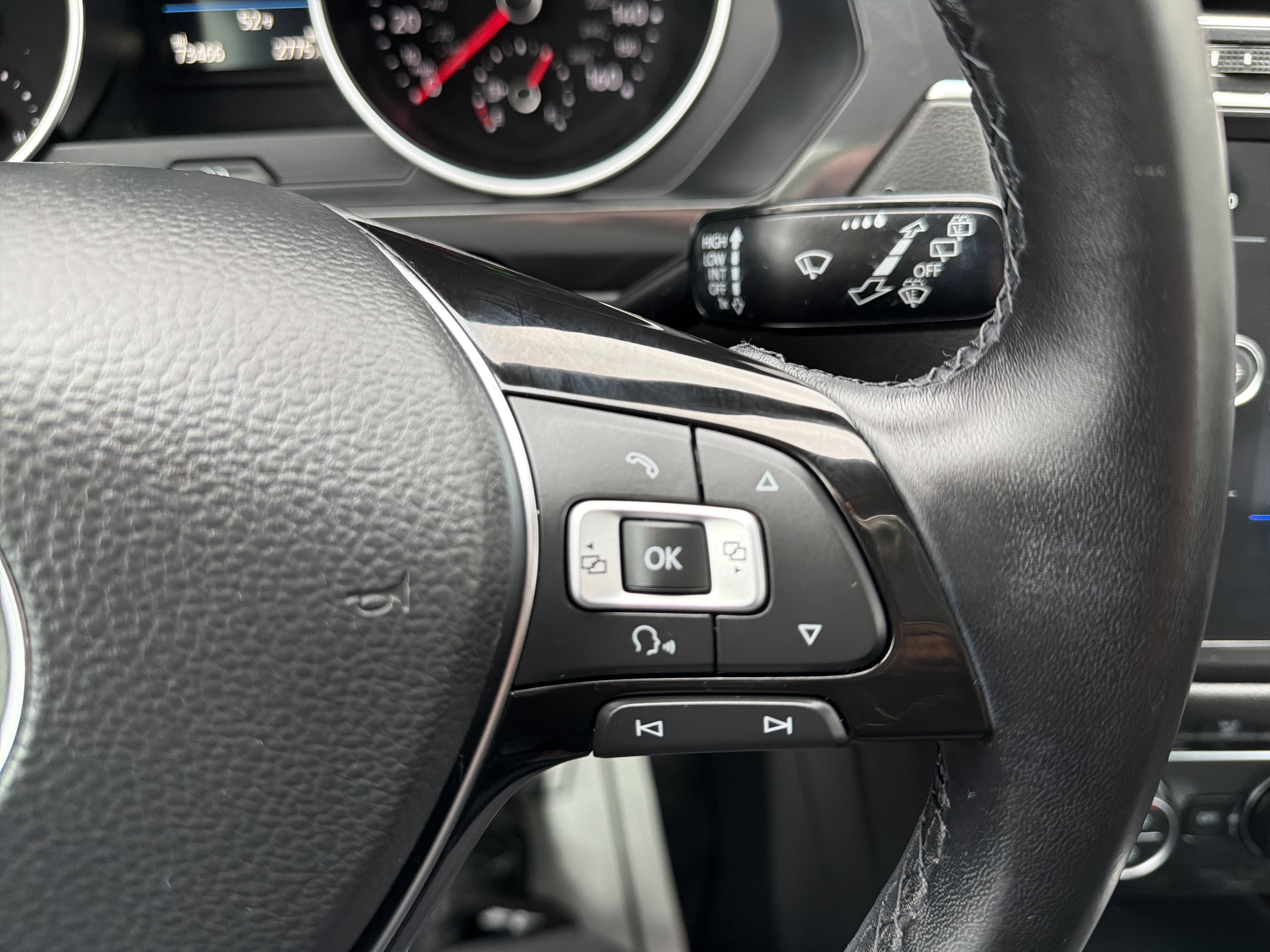 2018 Volkswagen Tiguan Base