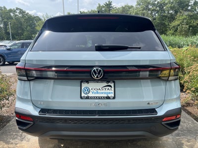 2025 Volkswagen Taos SE Black