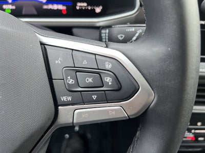 2025 Volkswagen Taos SE Black