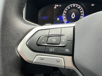 2025 Volkswagen Taos SE Black