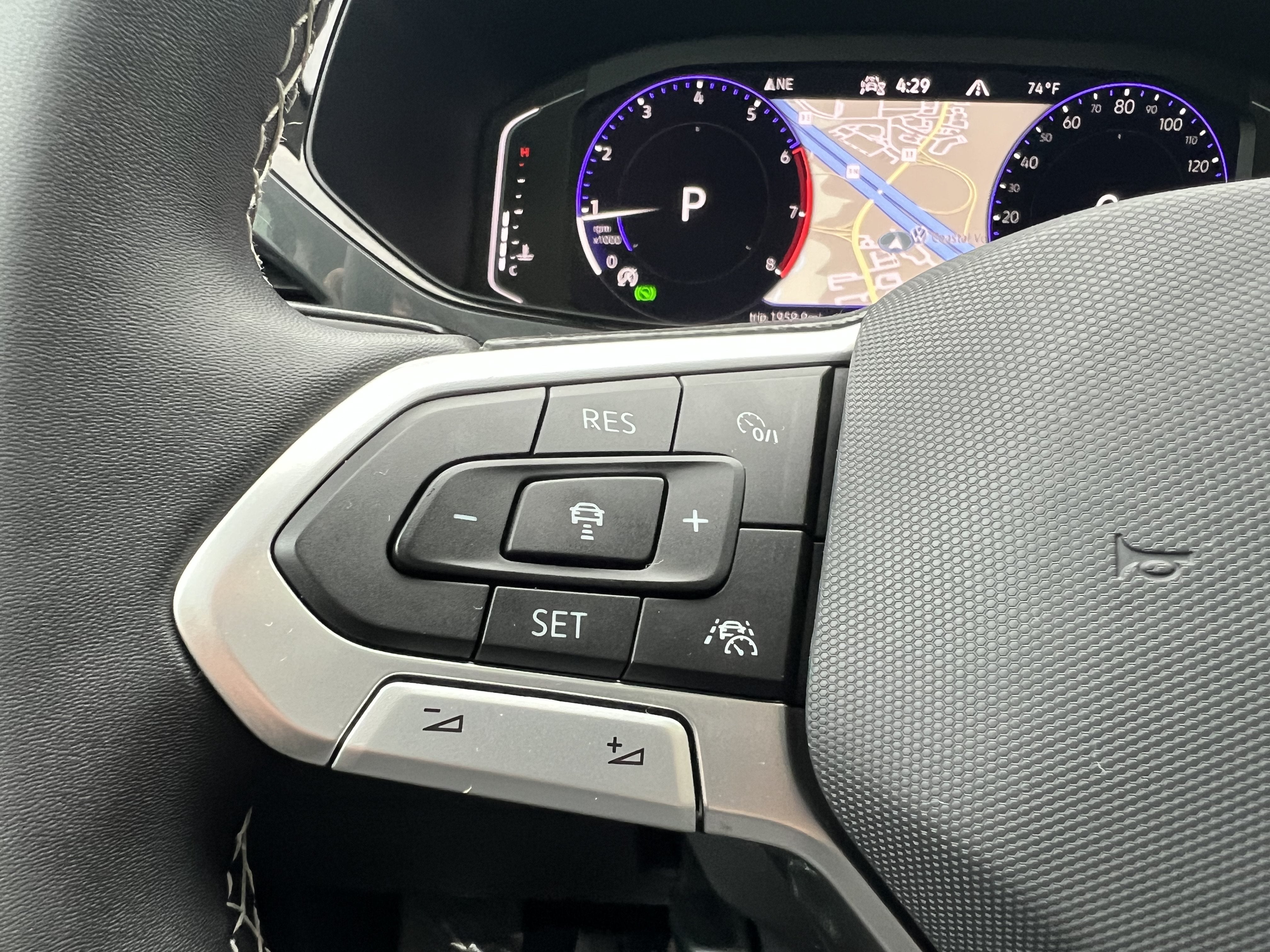2023 Volkswagen Taos SEL