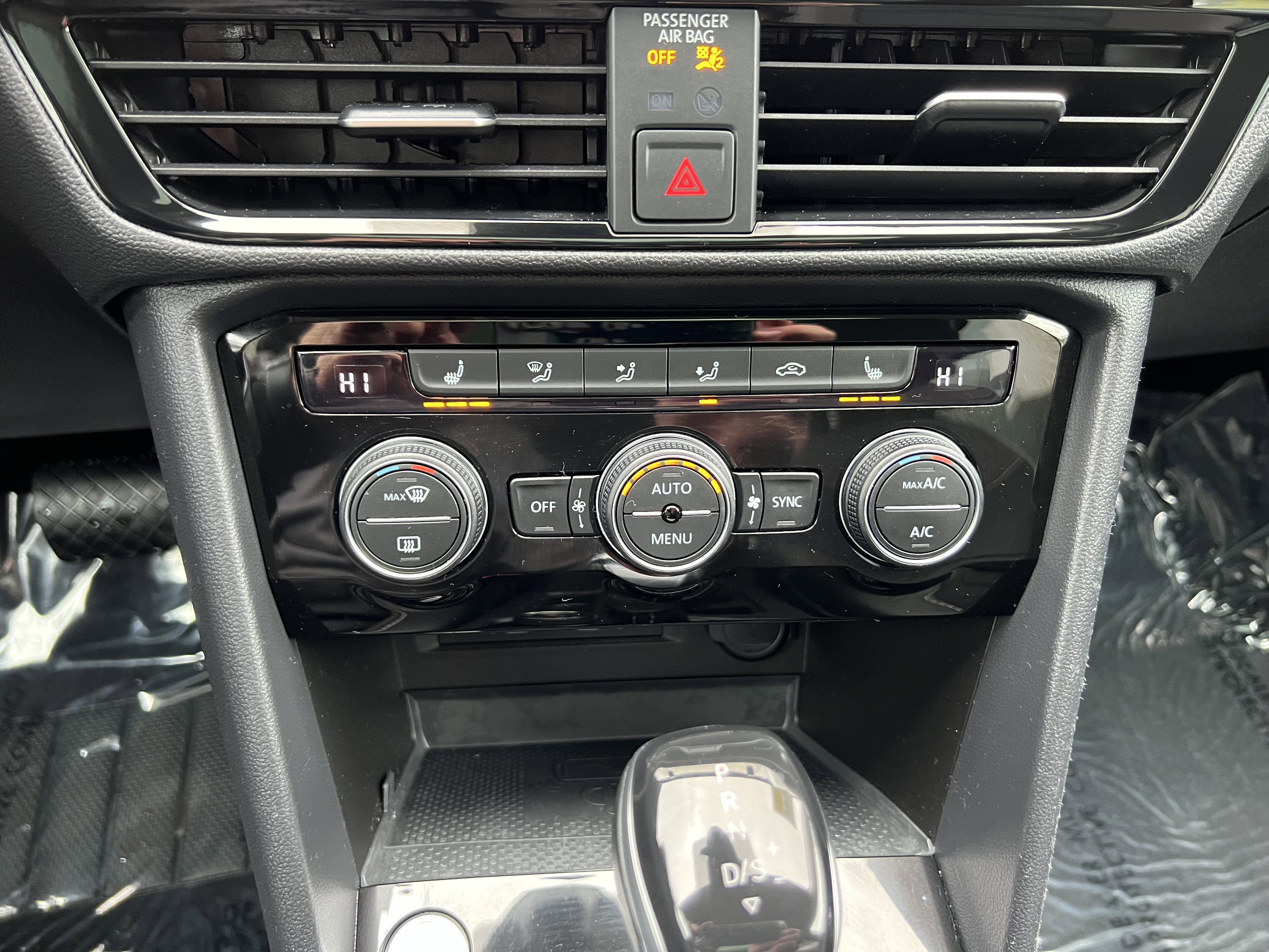 2023 Volkswagen Taos SEL