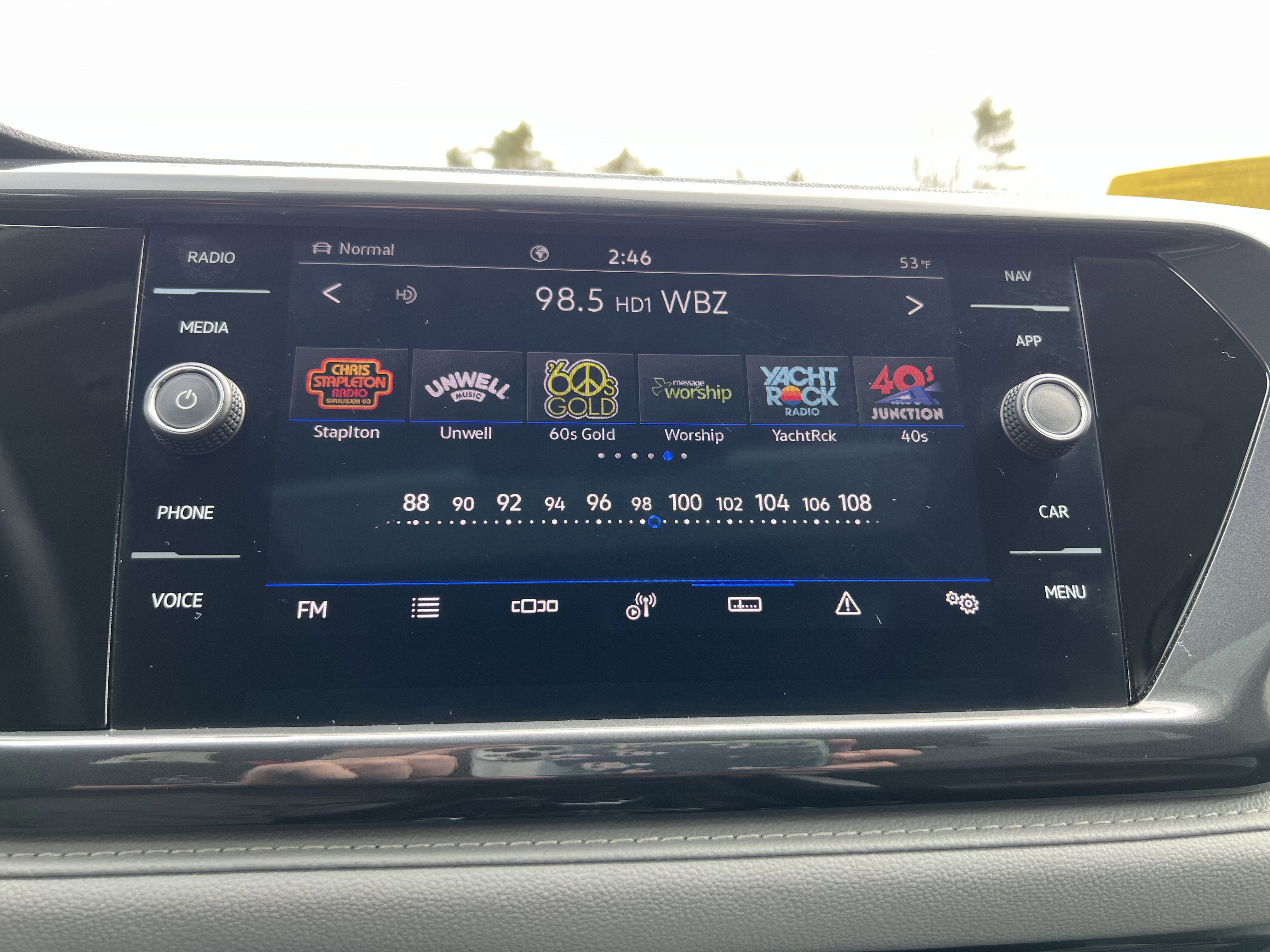 2023 Volkswagen Taos SEL