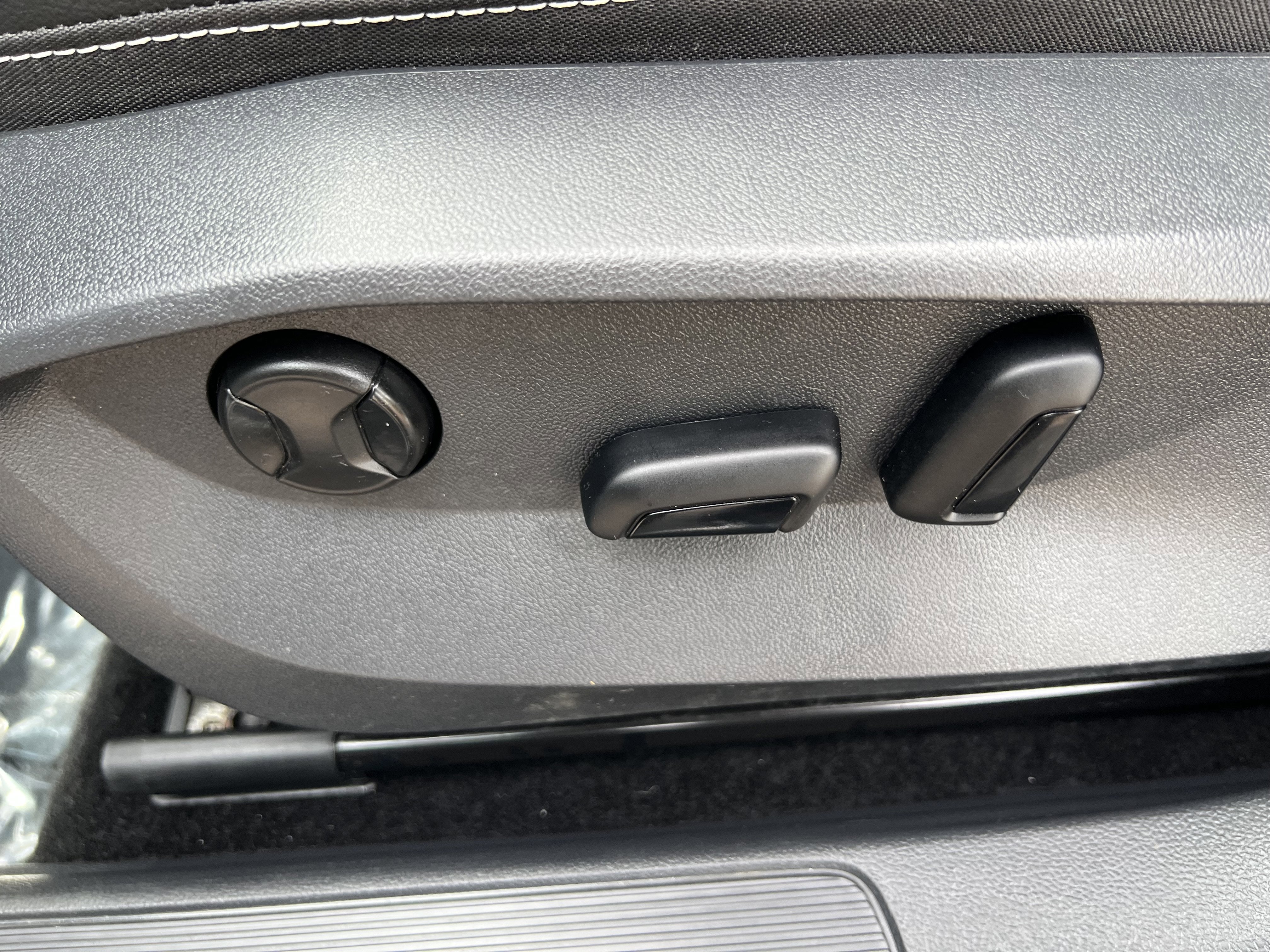 2023 Volkswagen Taos SEL