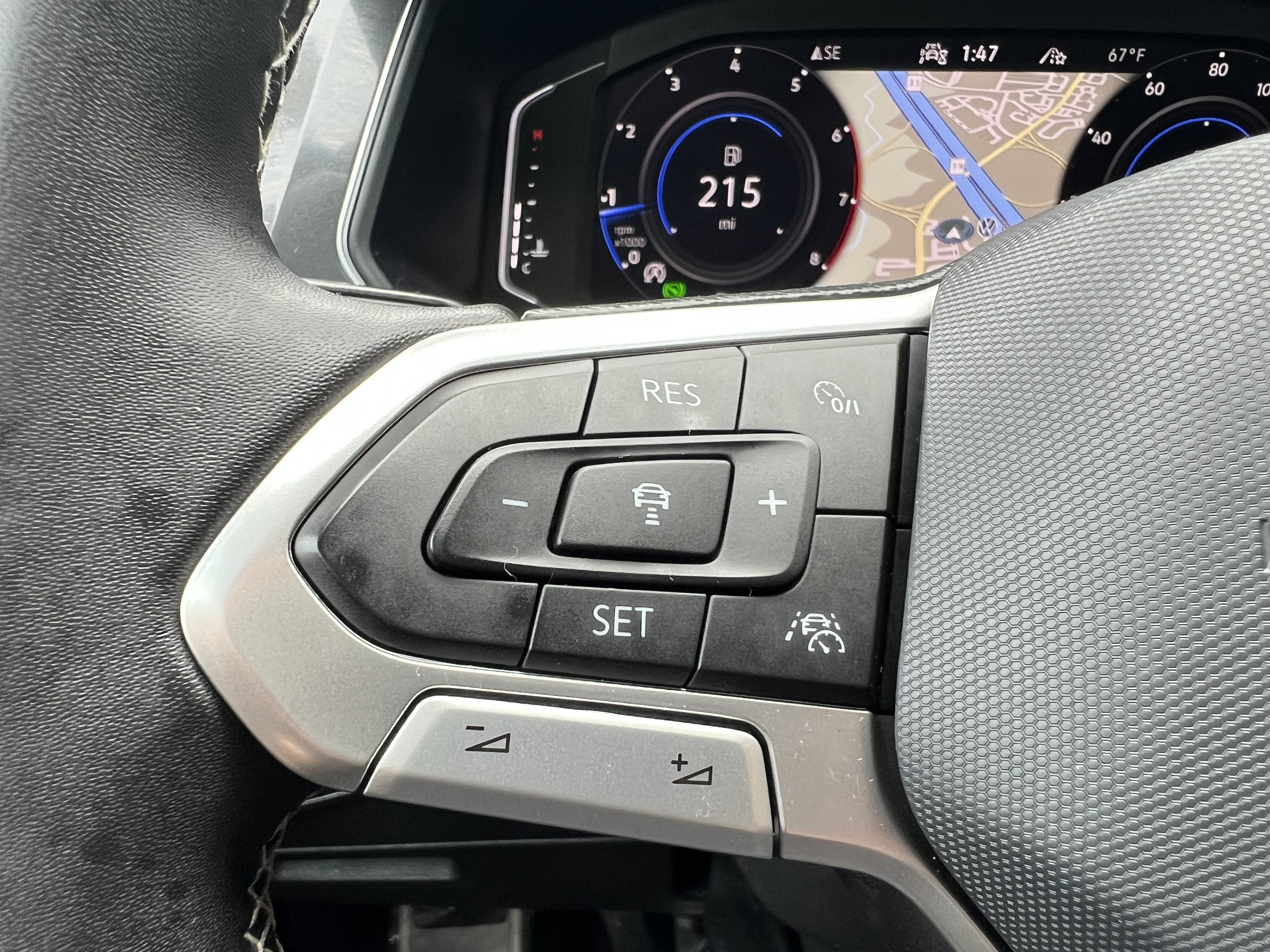 2023 Volkswagen Tiguan SEL R-Line