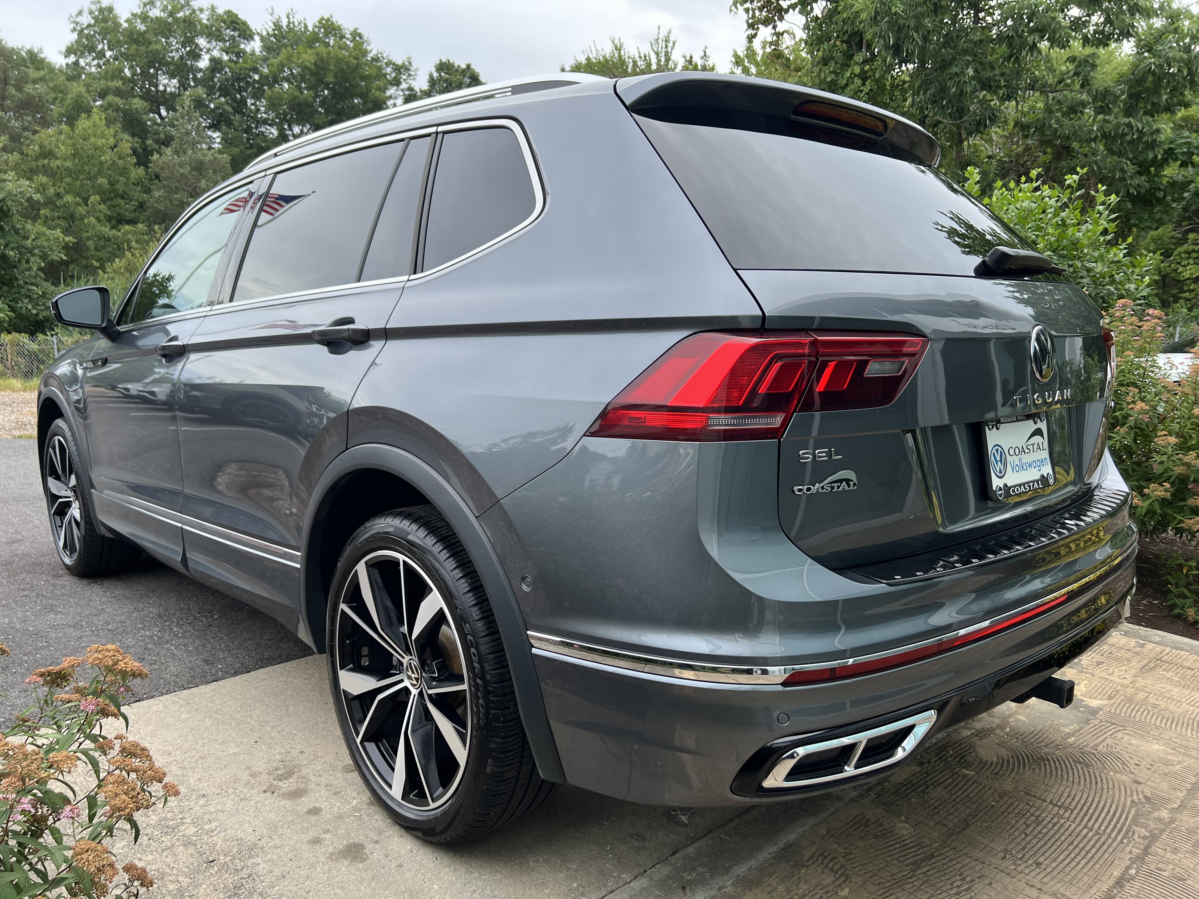 2023 Volkswagen Tiguan SEL R-Line